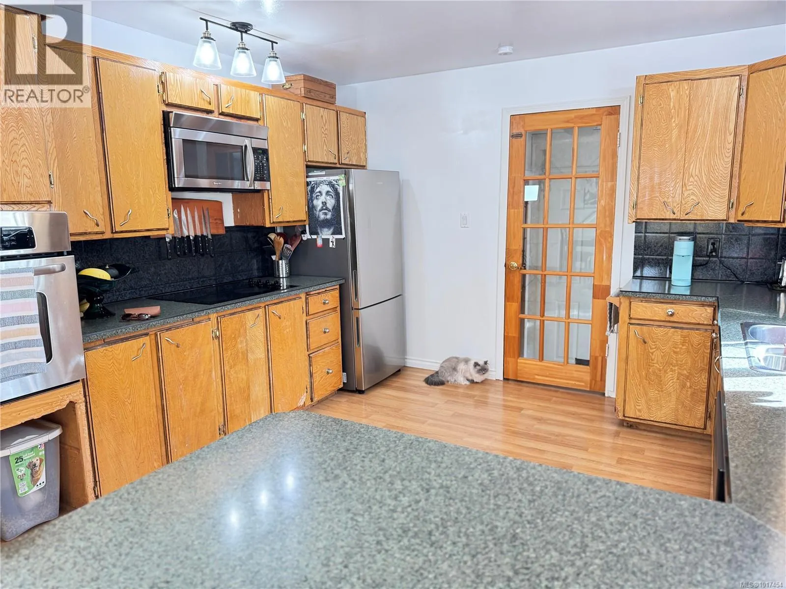 1037 Tranfield Rd