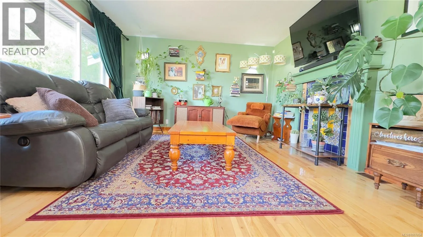 1037 Tranfield Rd