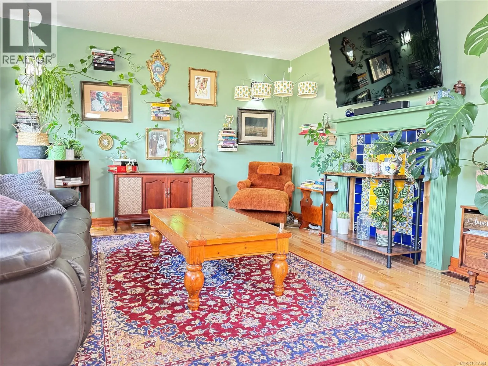 1037 Tranfield Rd