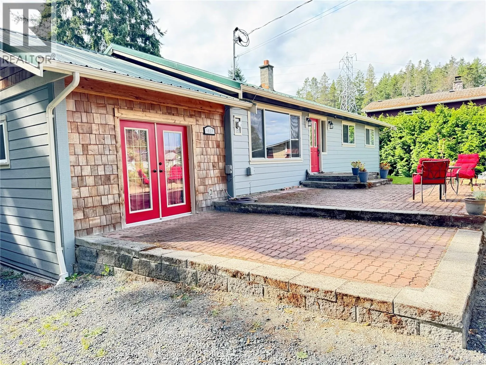 1037 Tranfield Rd