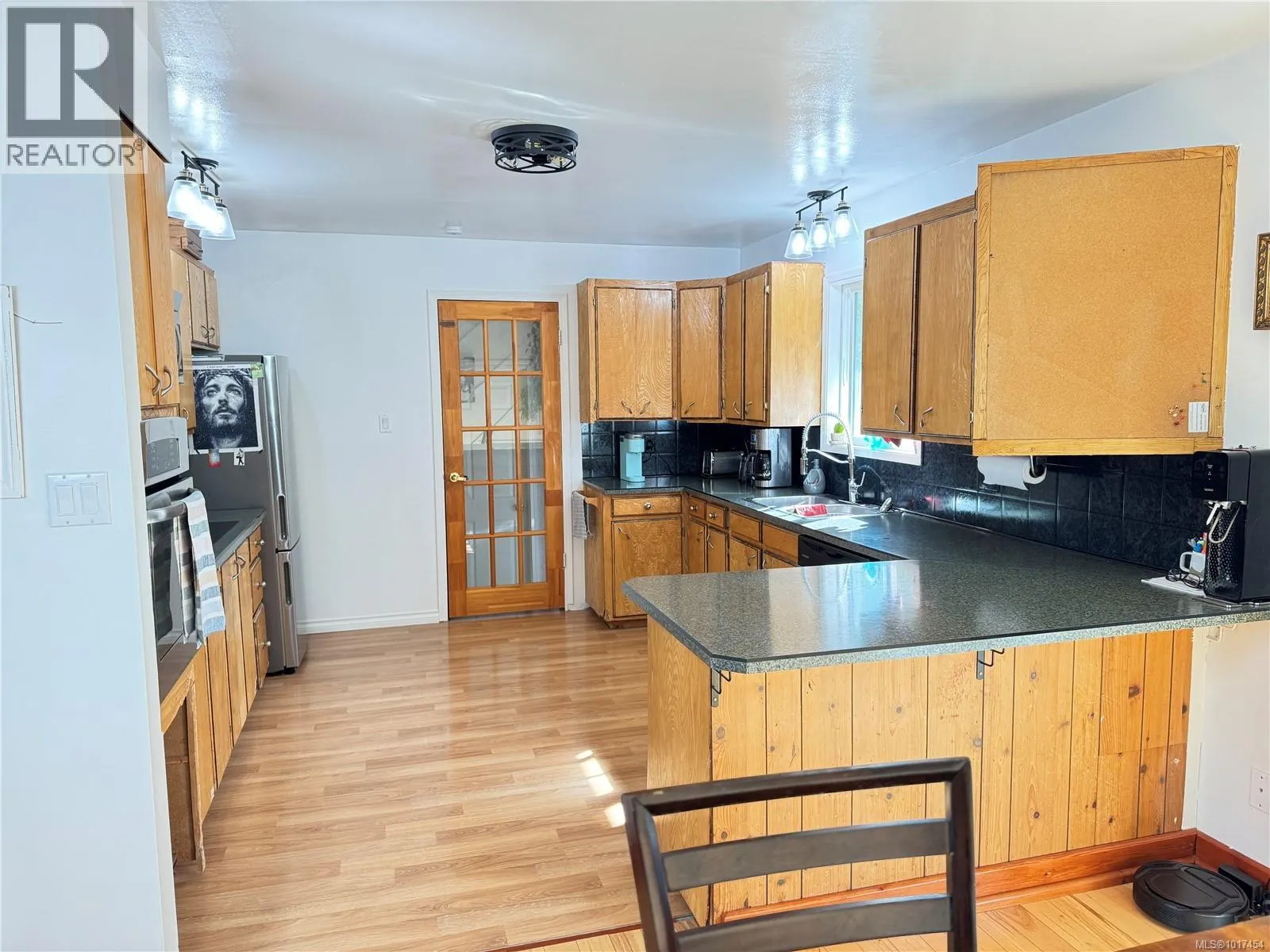 1037 Tranfield Rd