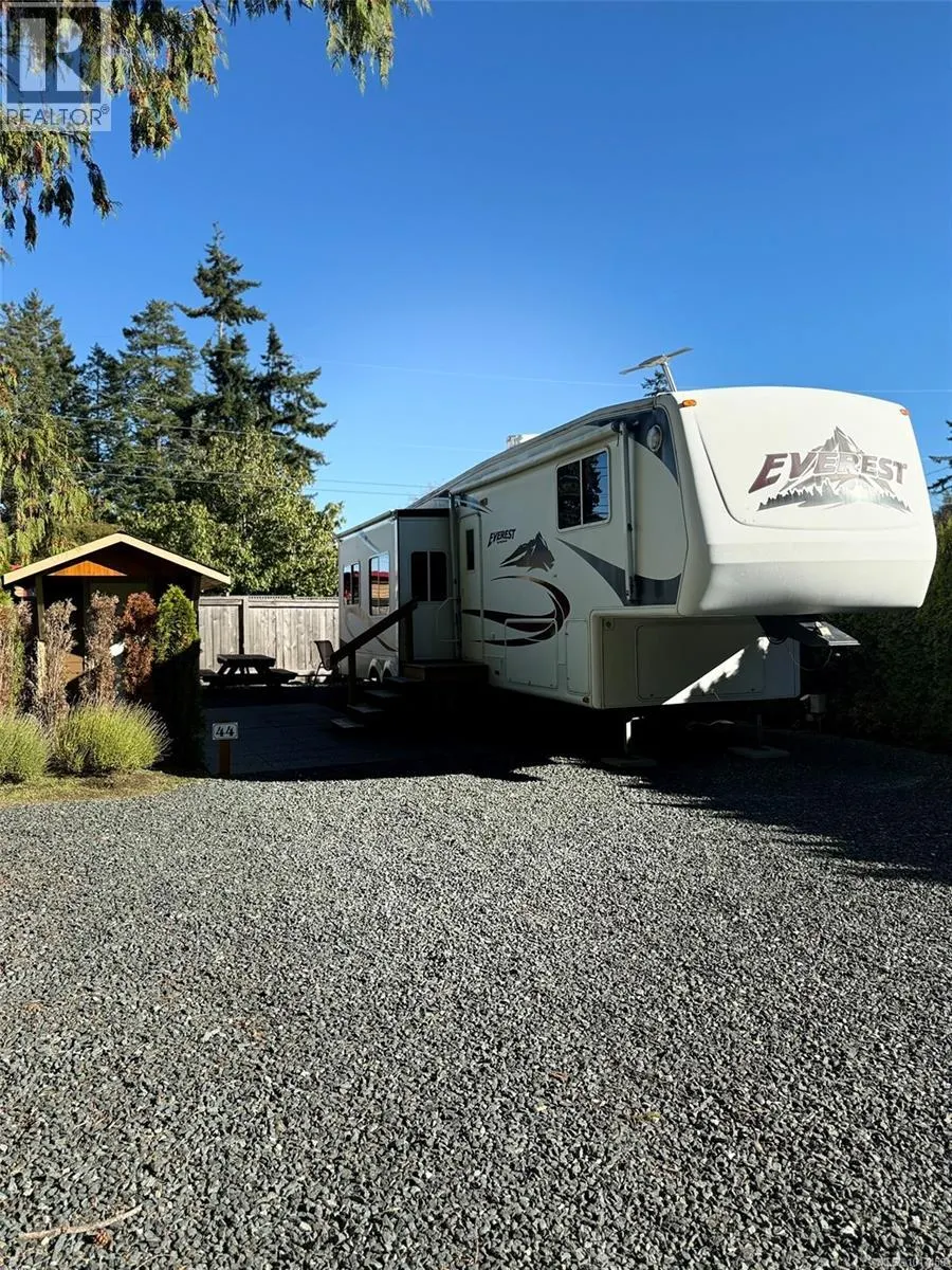 44 6050 island Hwy
