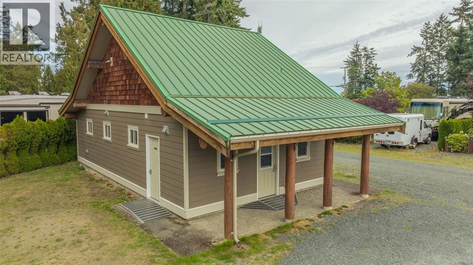 44 6050 island Hwy