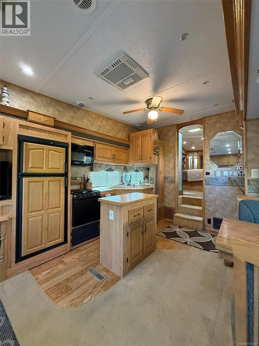 44 6050 island Hwy