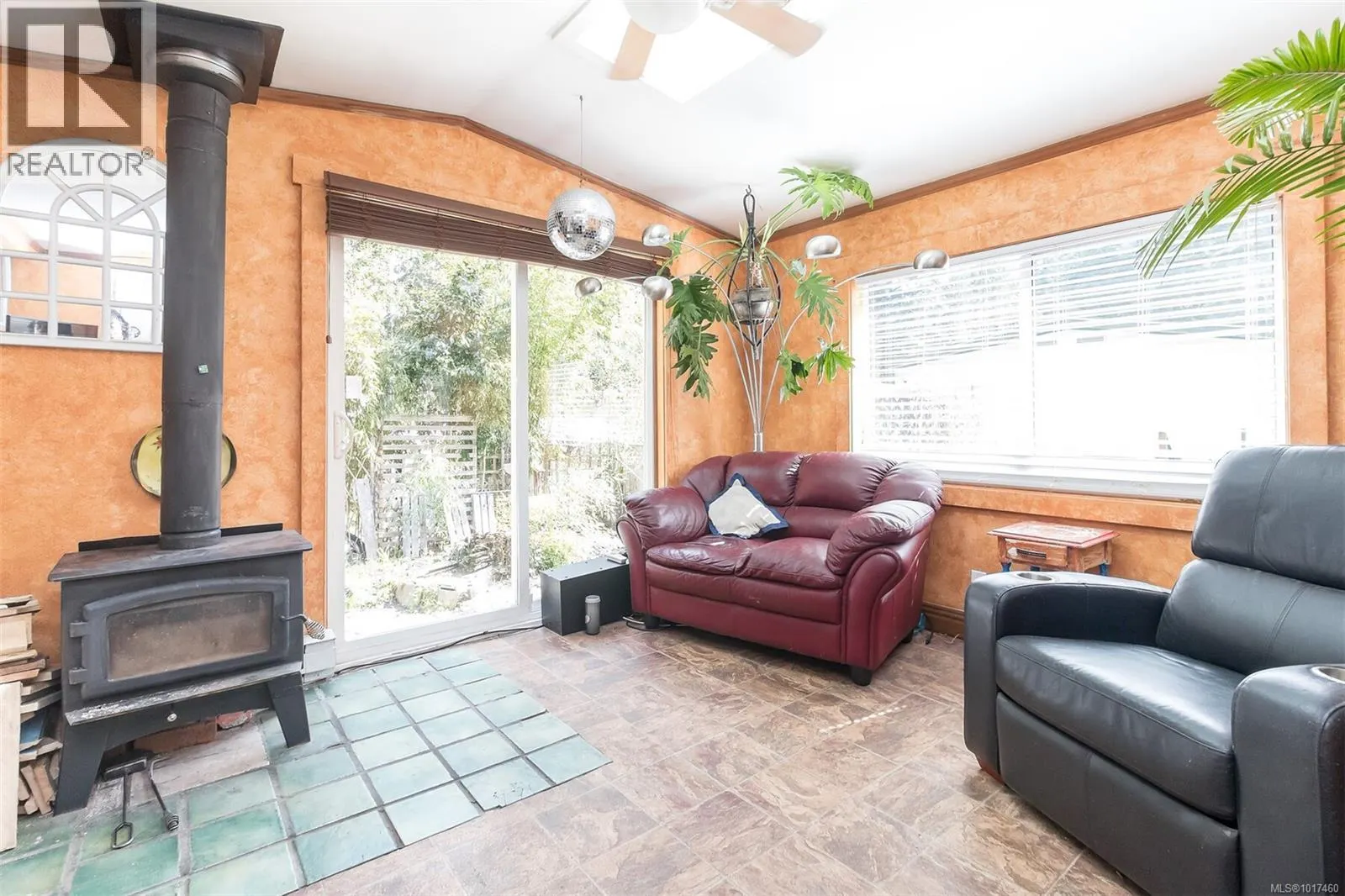 143 2500 Florence Lake Rd