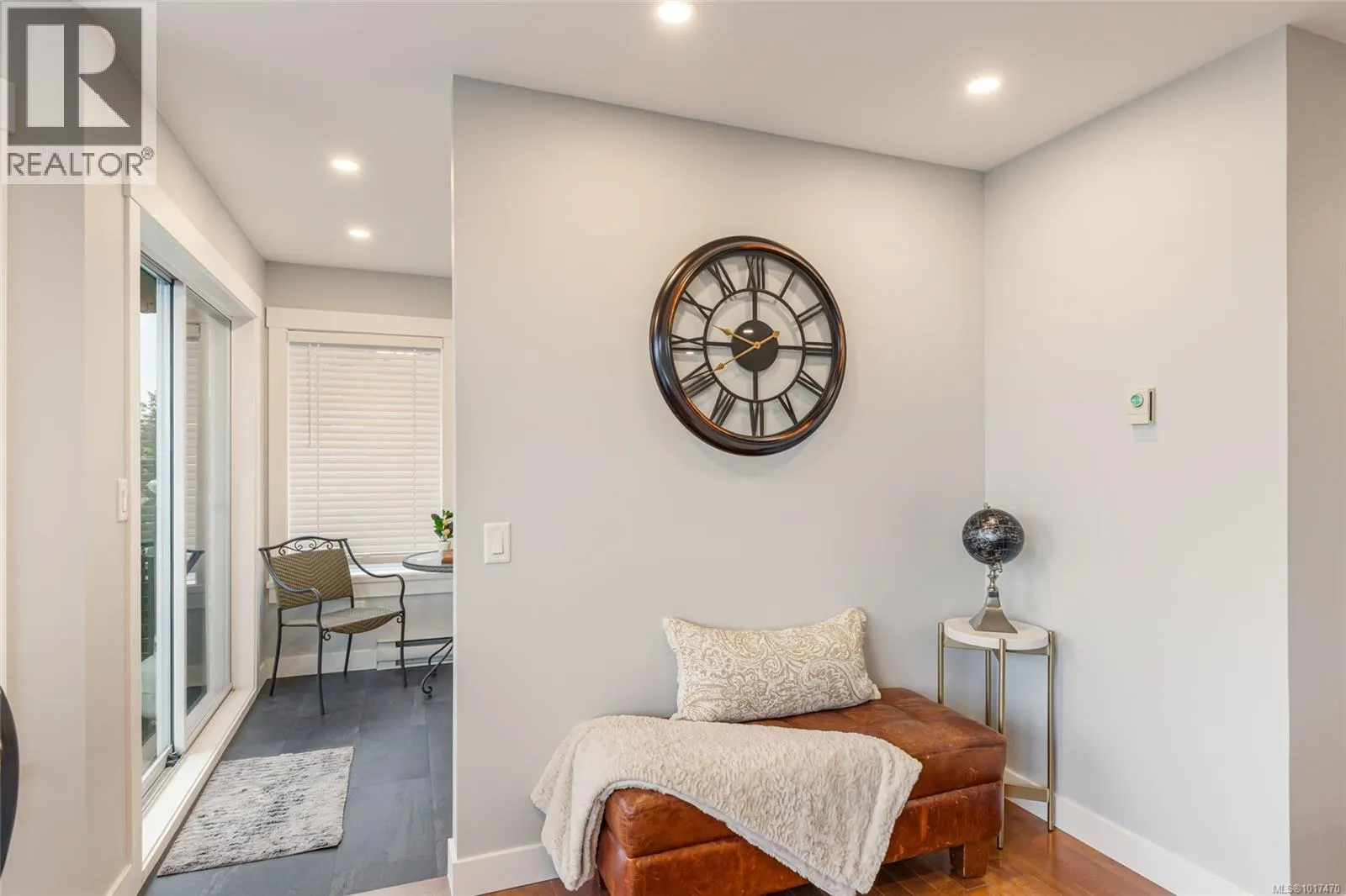 978 Highview Terr