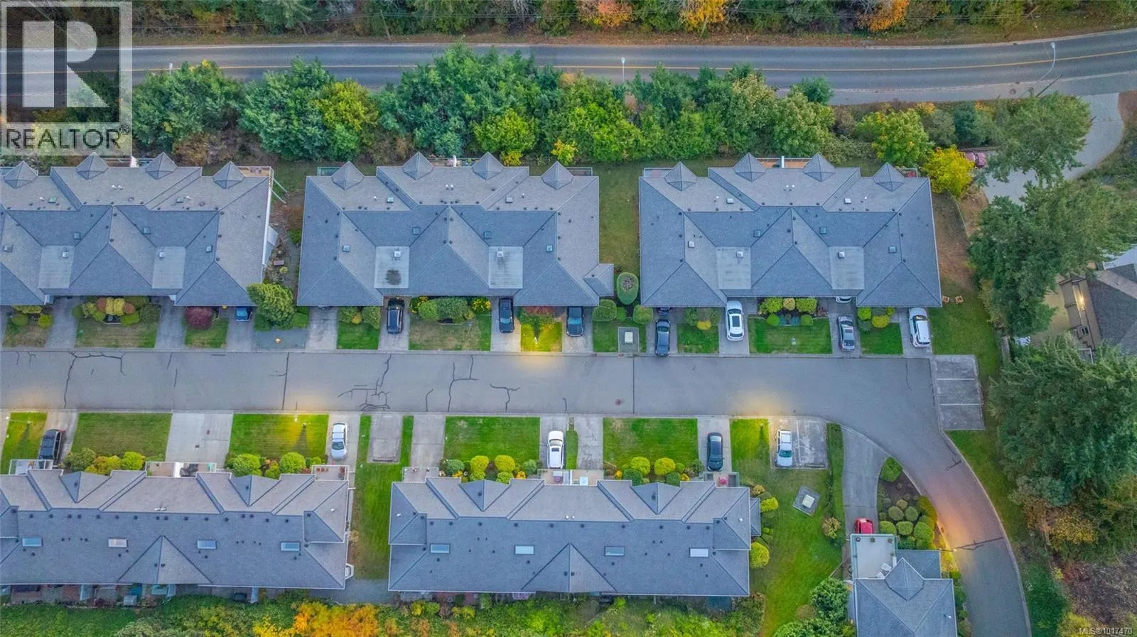 978 Highview Terr