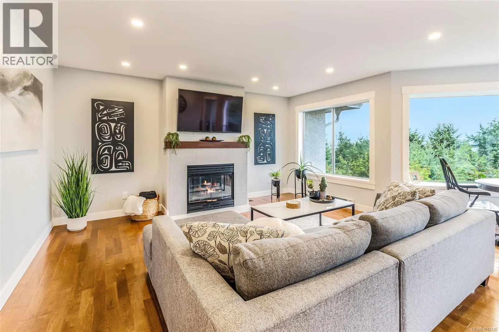 978 Highview Terr