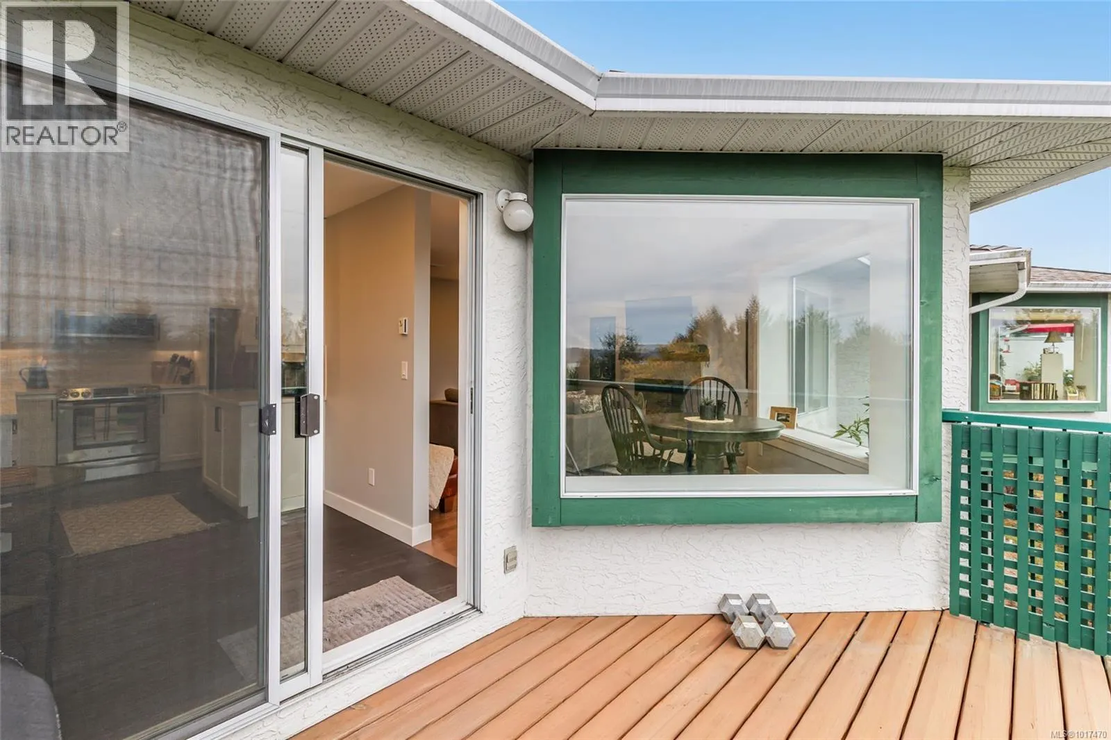 978 Highview Terr