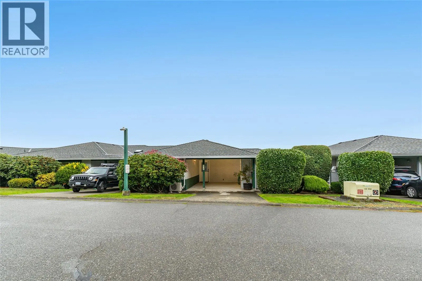 978 Highview Terr