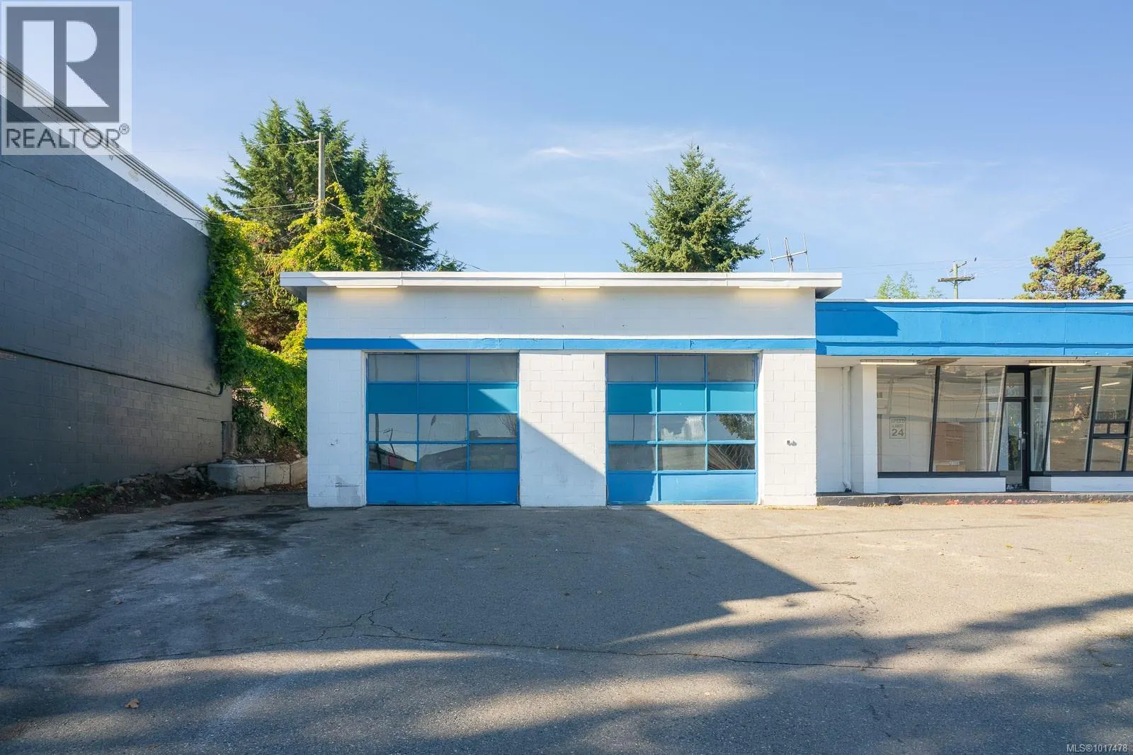110 Nicol St