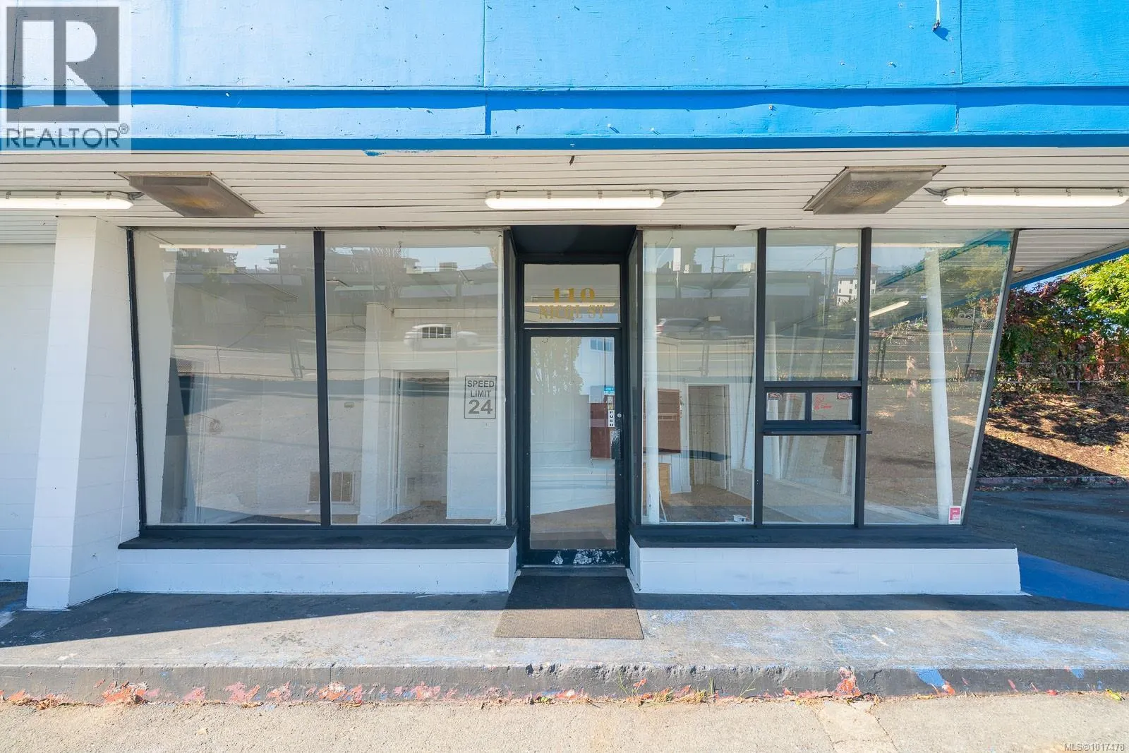 110 Nicol St