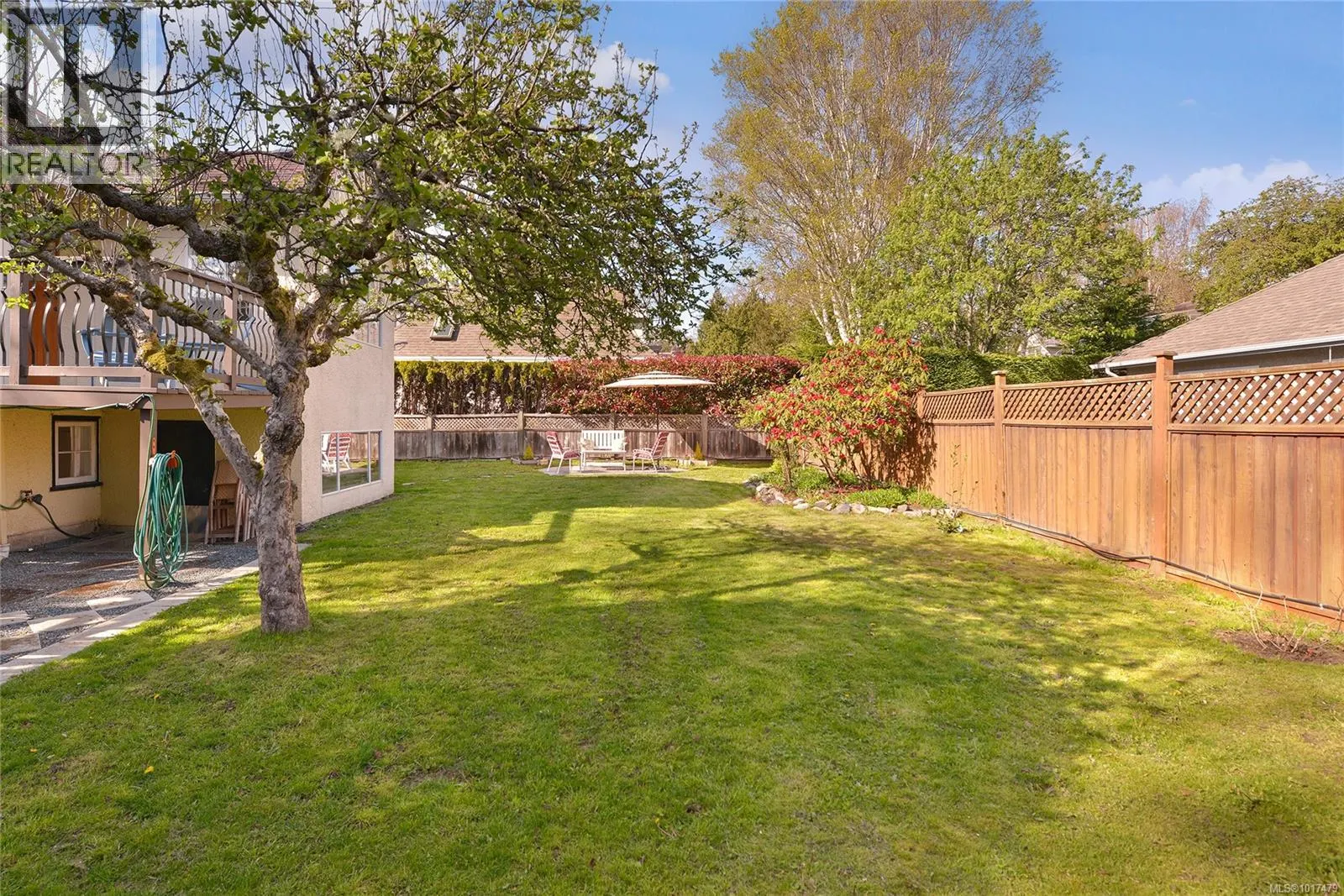 1375 Monterey Ave