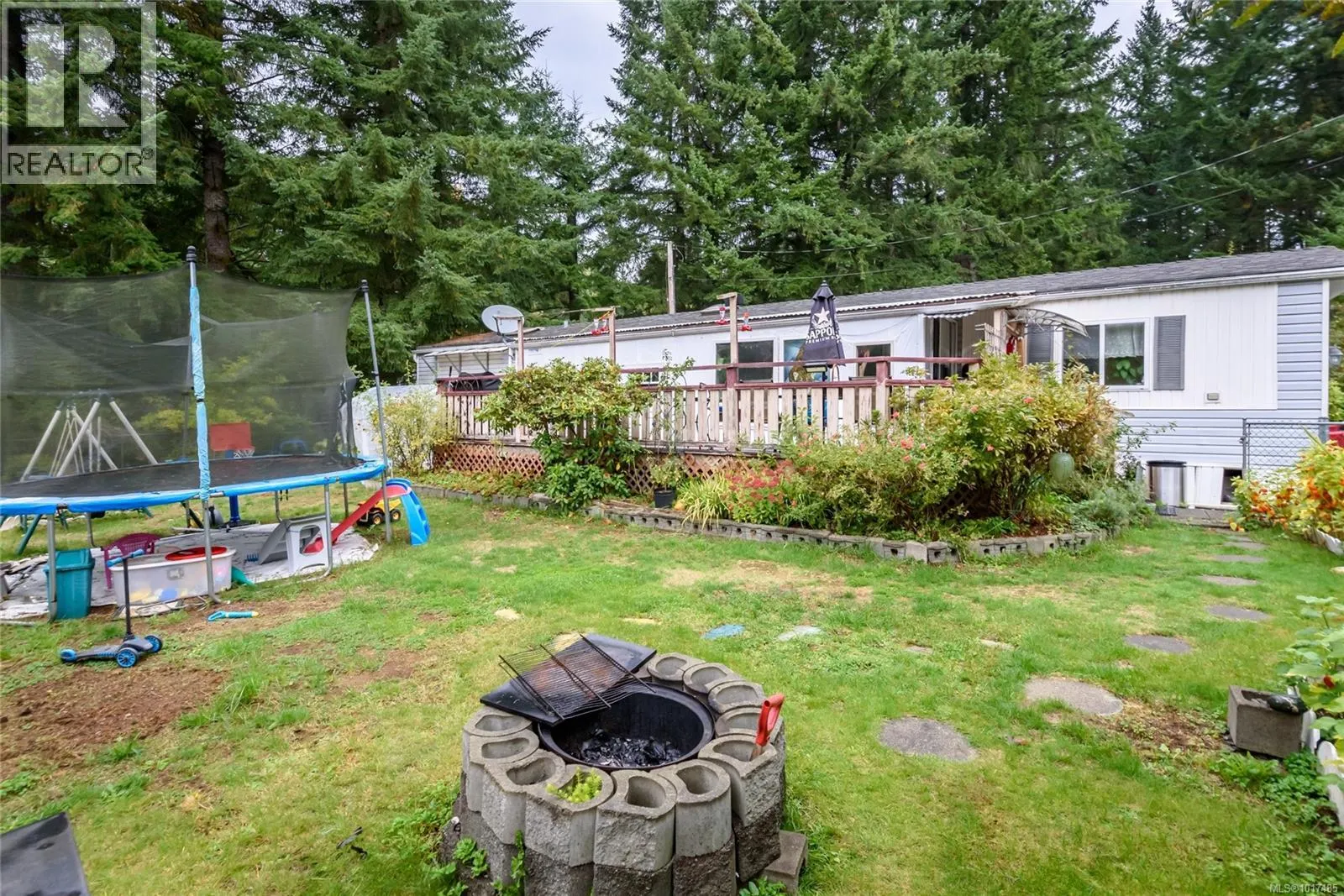 A/B 2826 Bruce Rd
