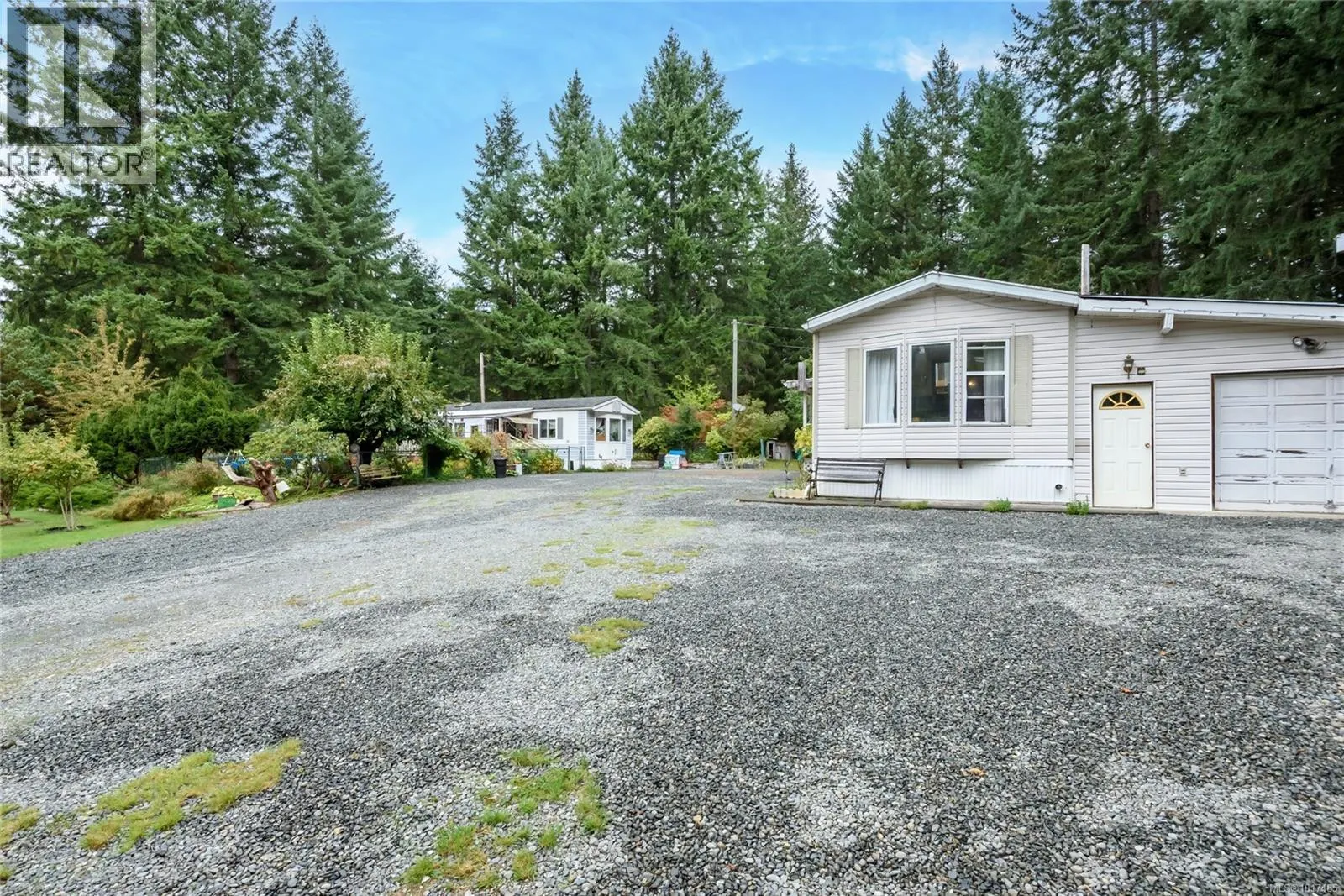 A/B 2826 Bruce Rd