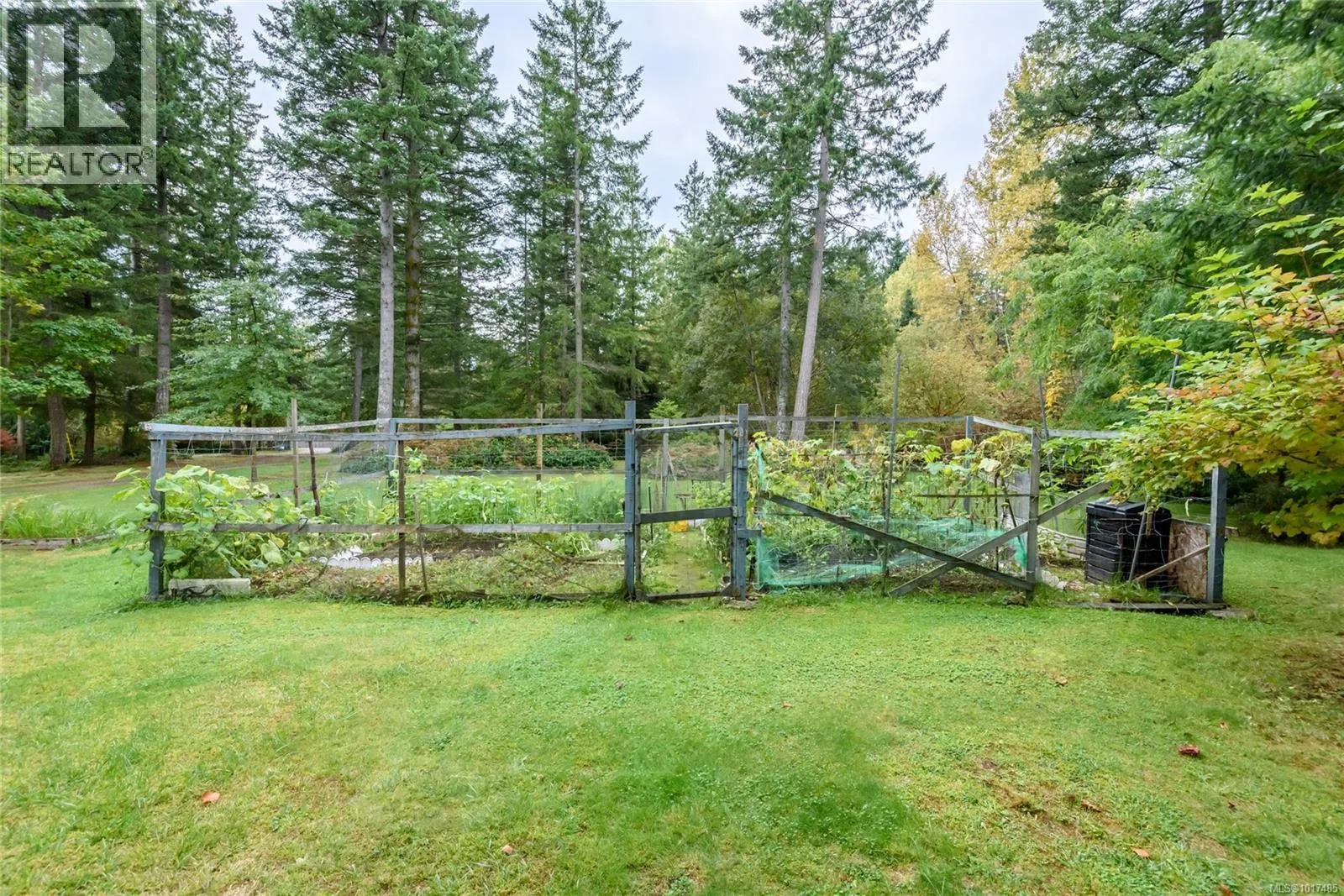 A/B 2826 Bruce Rd