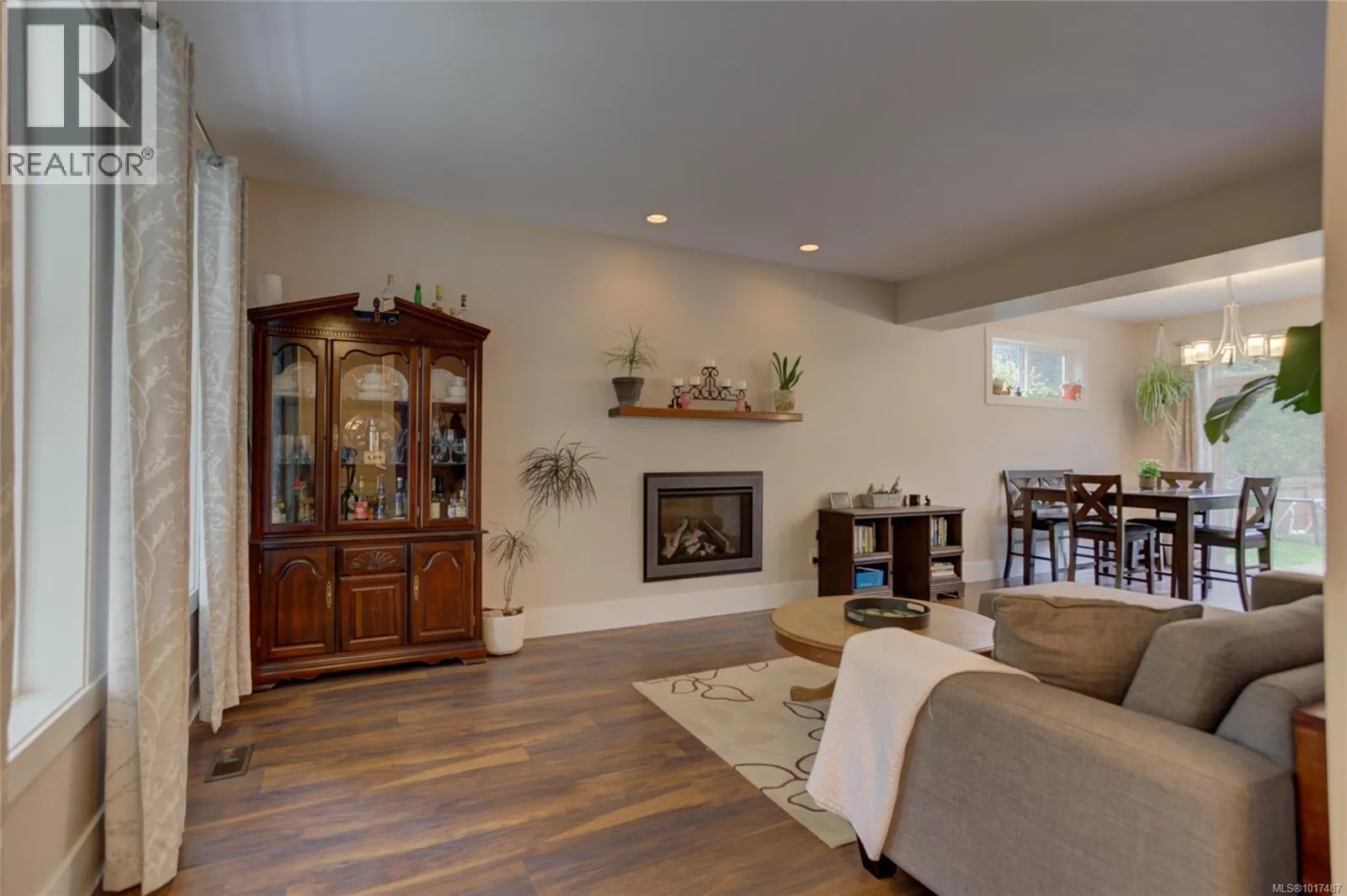 2 6740 Considine Ave