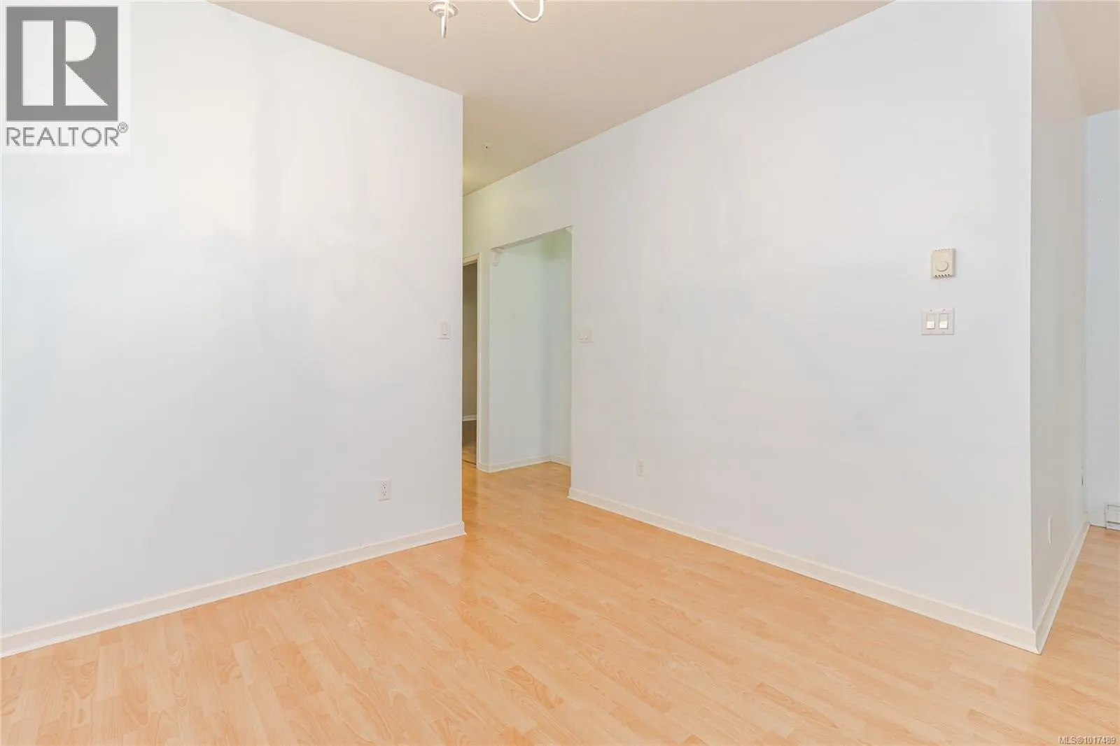 113 5650 Edgewater Lane