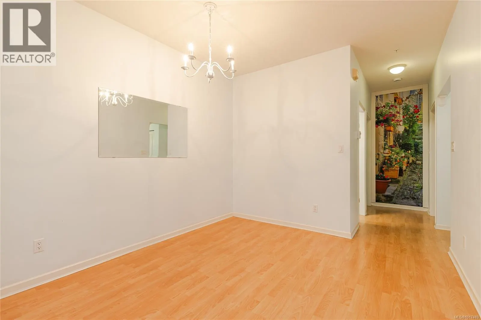 113 5650 Edgewater Lane