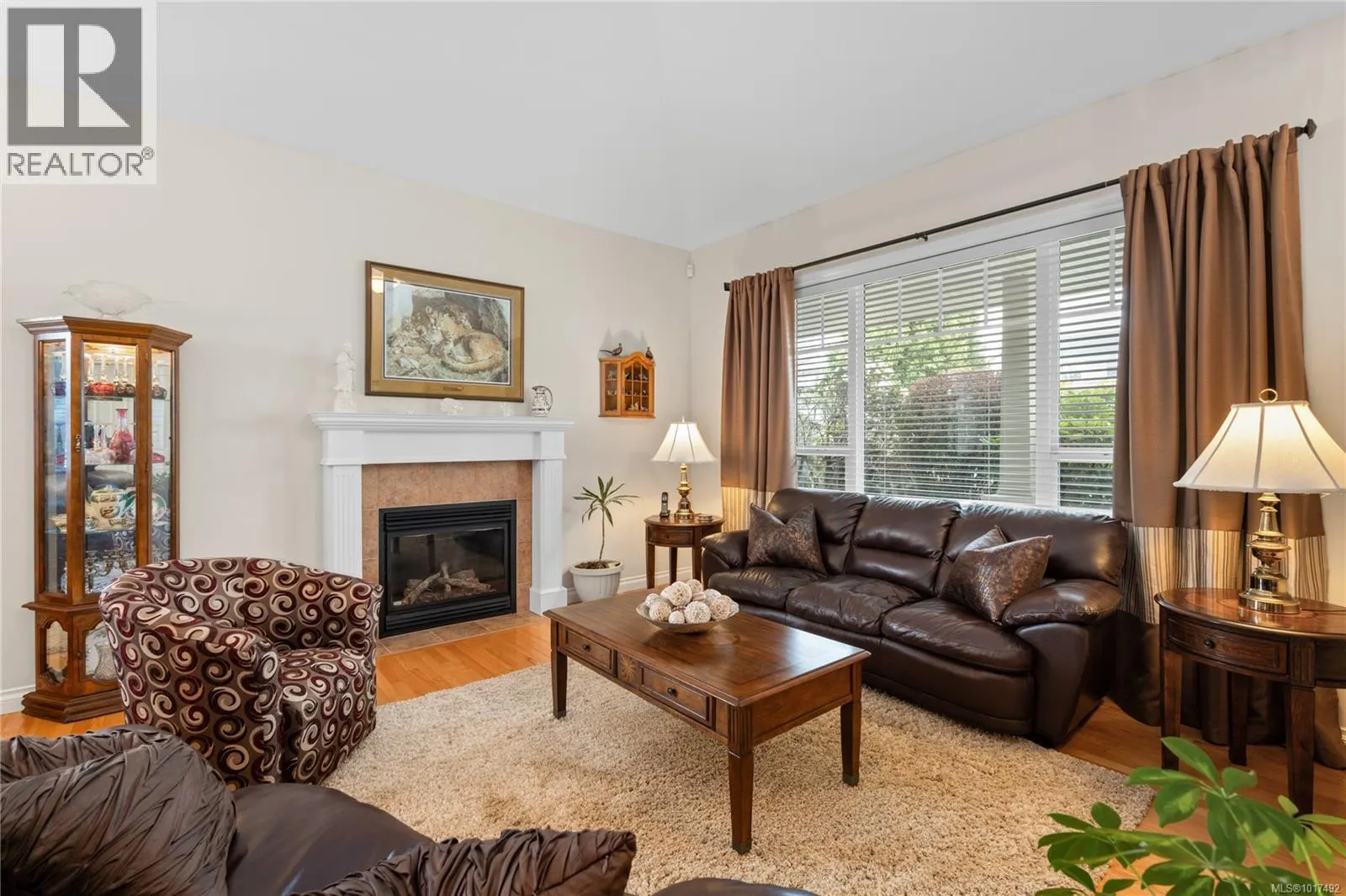 5464 Altavista Dr