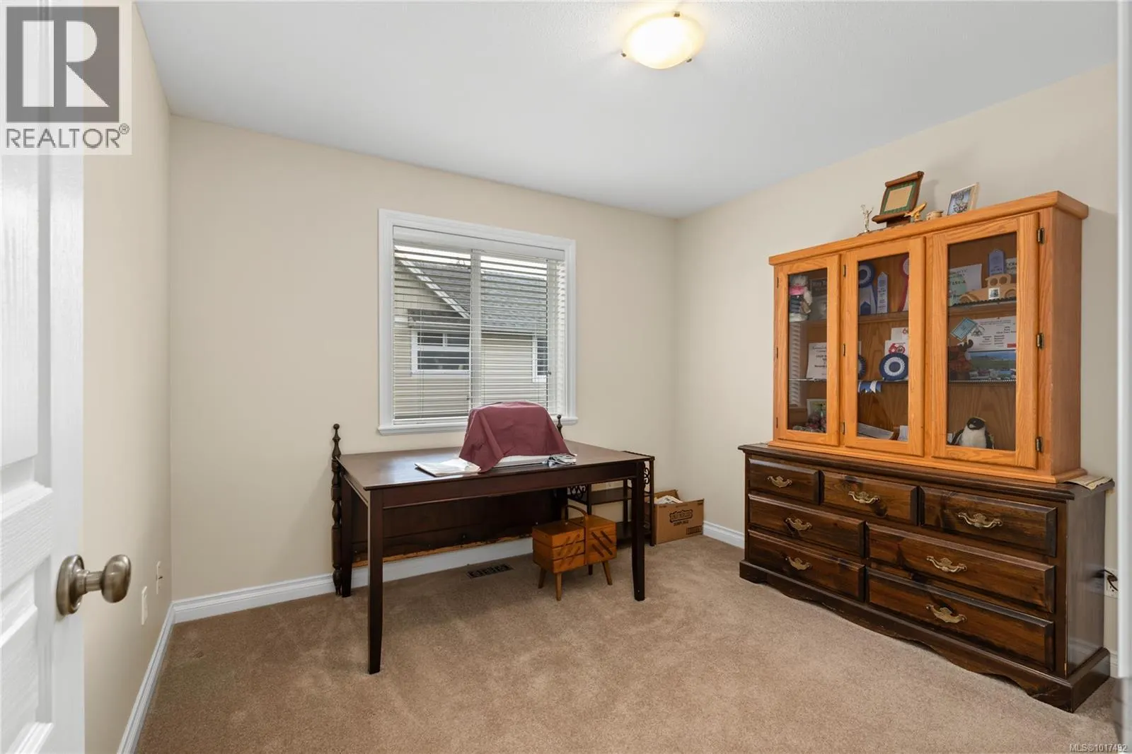 5464 Altavista Dr