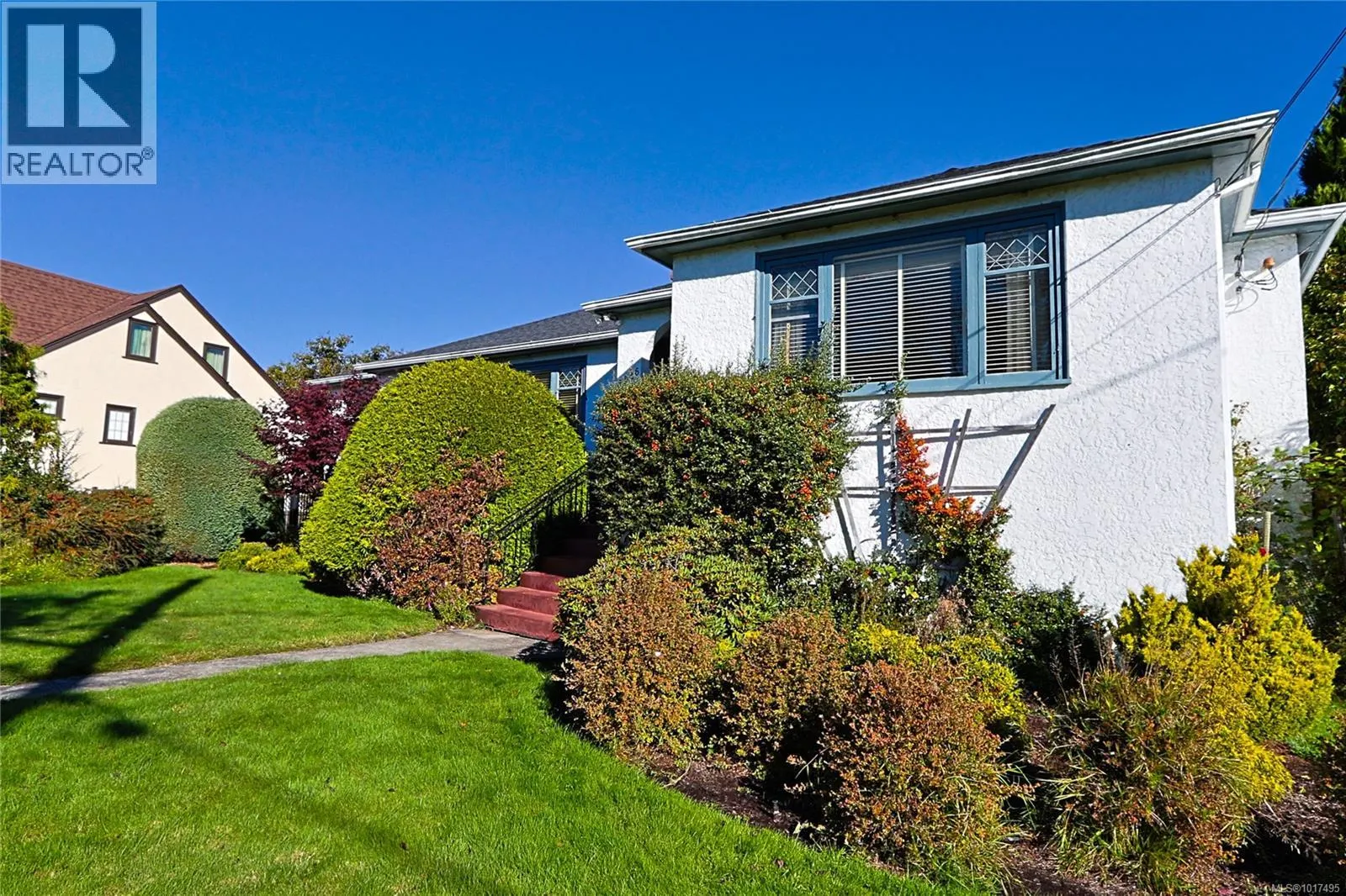 2586 Dalhousie St