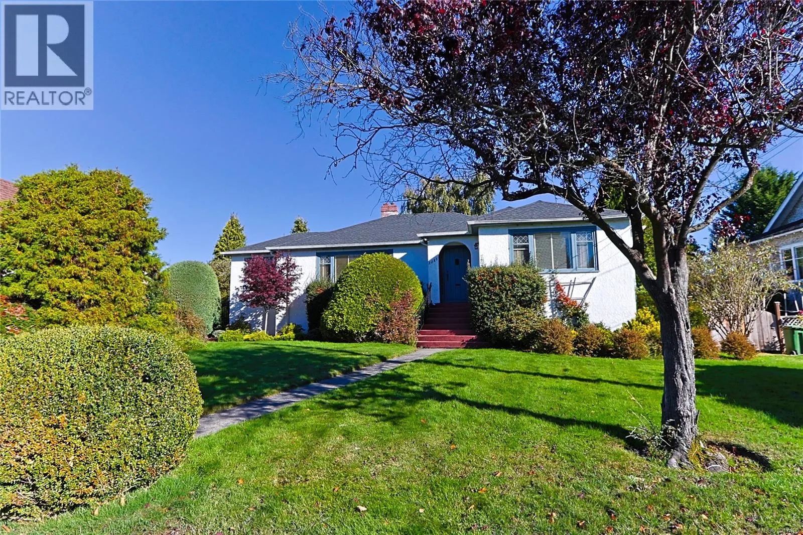 2586 Dalhousie St