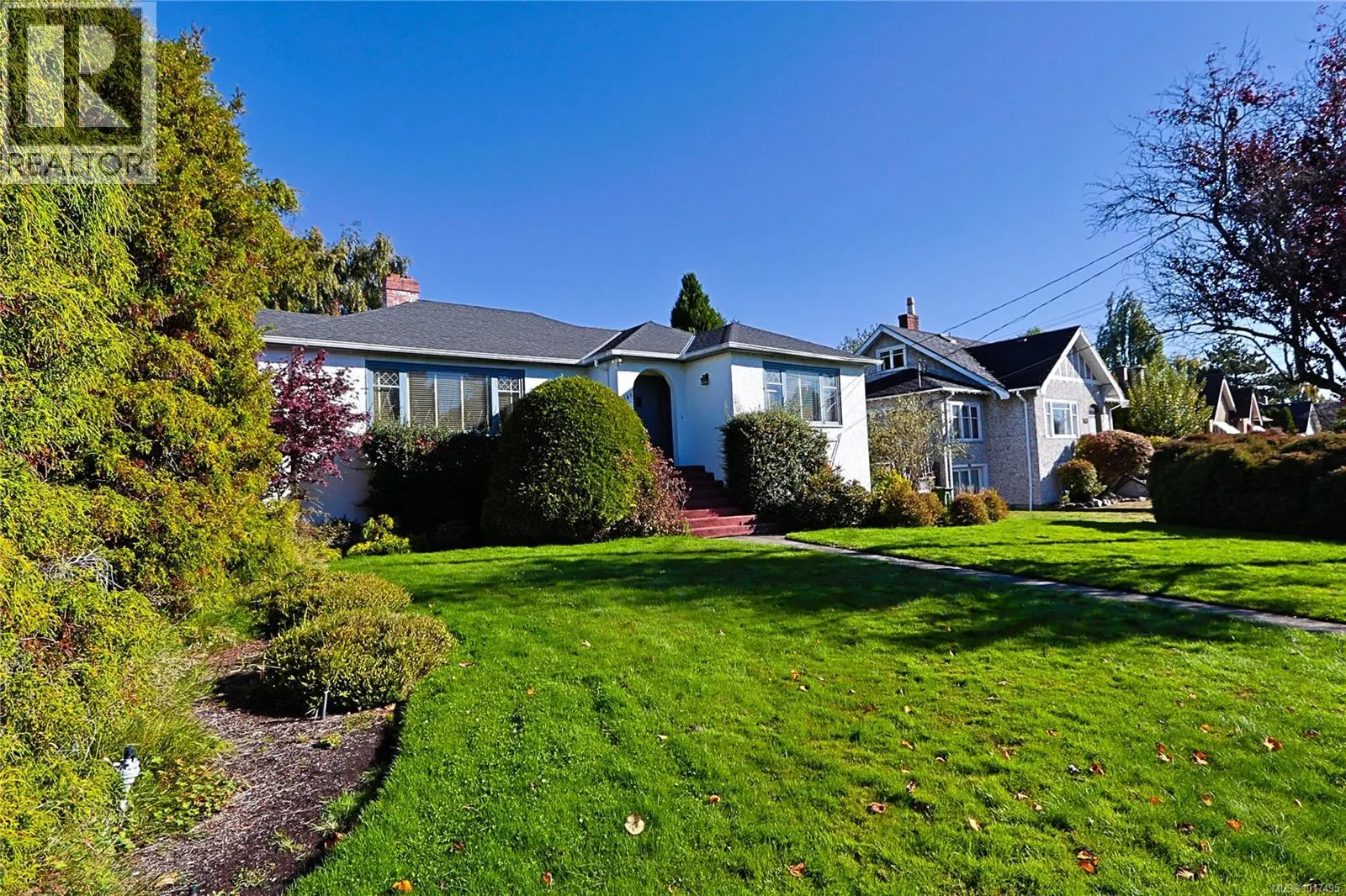 2586 Dalhousie St