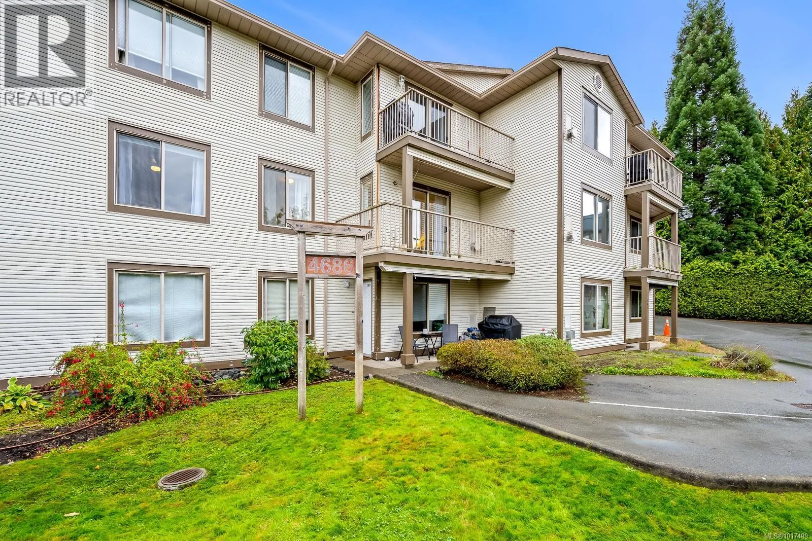203 4686 Alderwood Pl