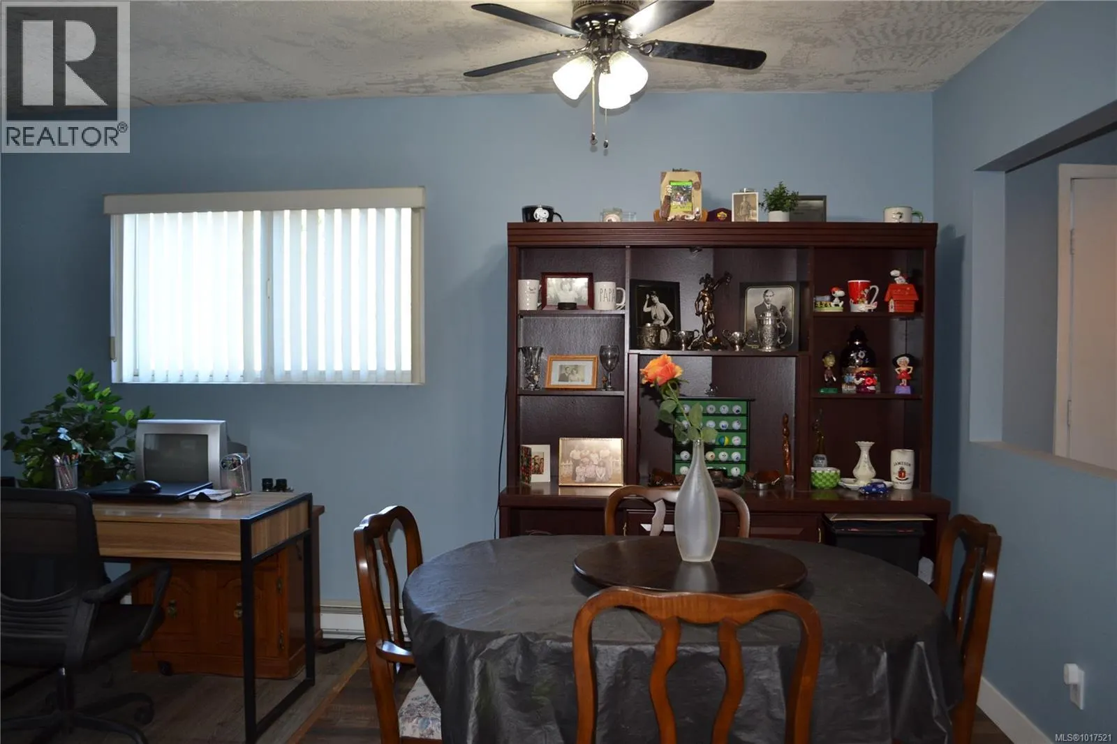 25 1201 Craigflower Rd