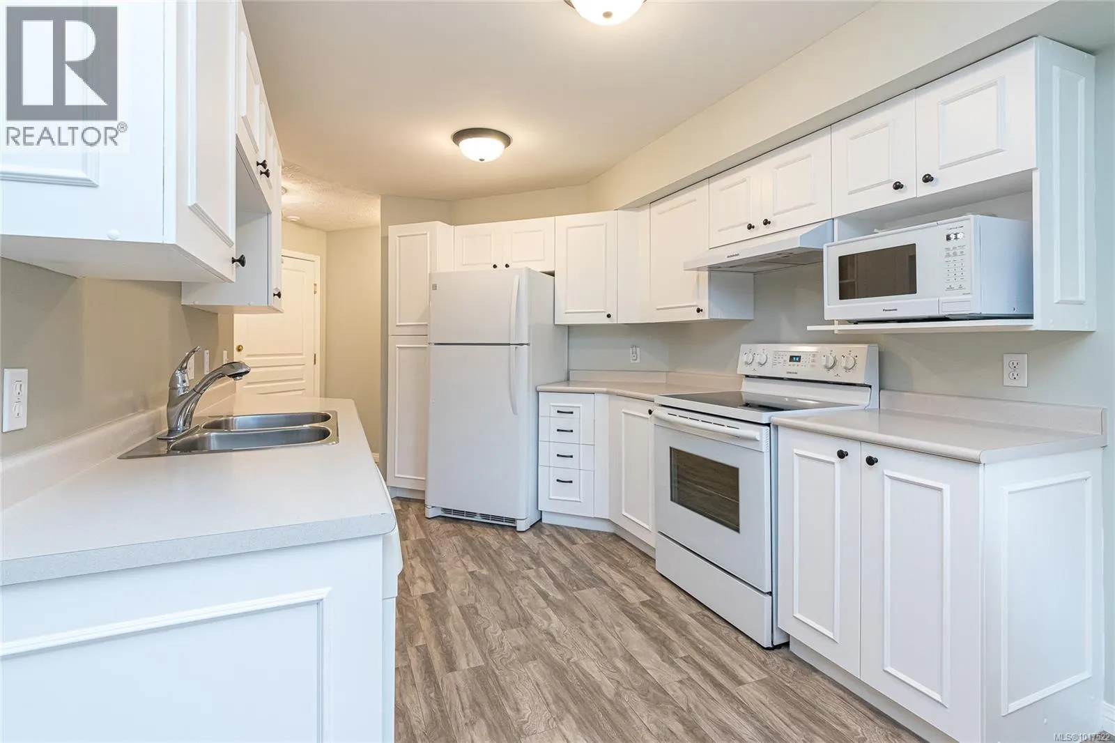 211 490 Marsett Pl