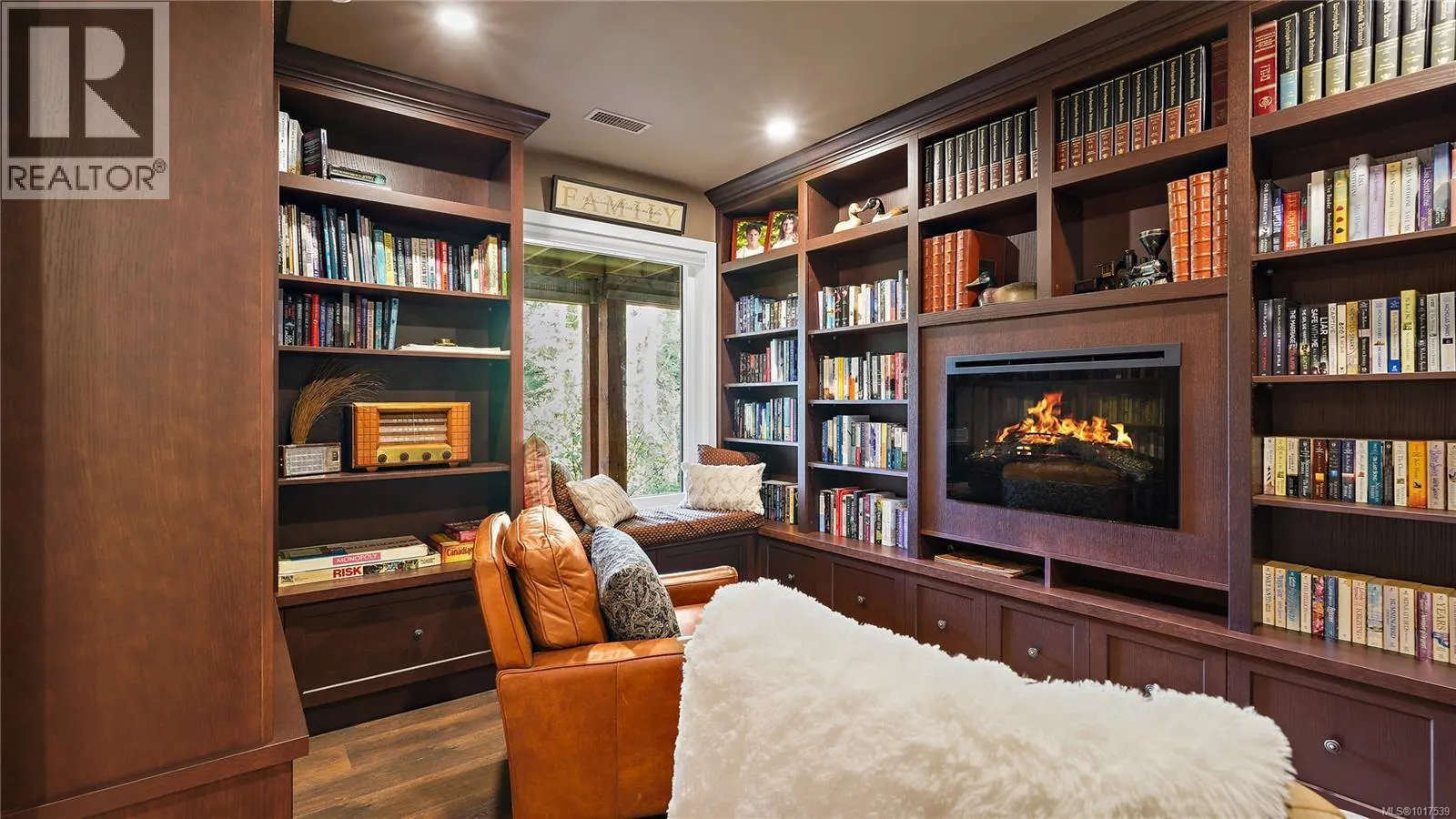 11176 Chalet Rd