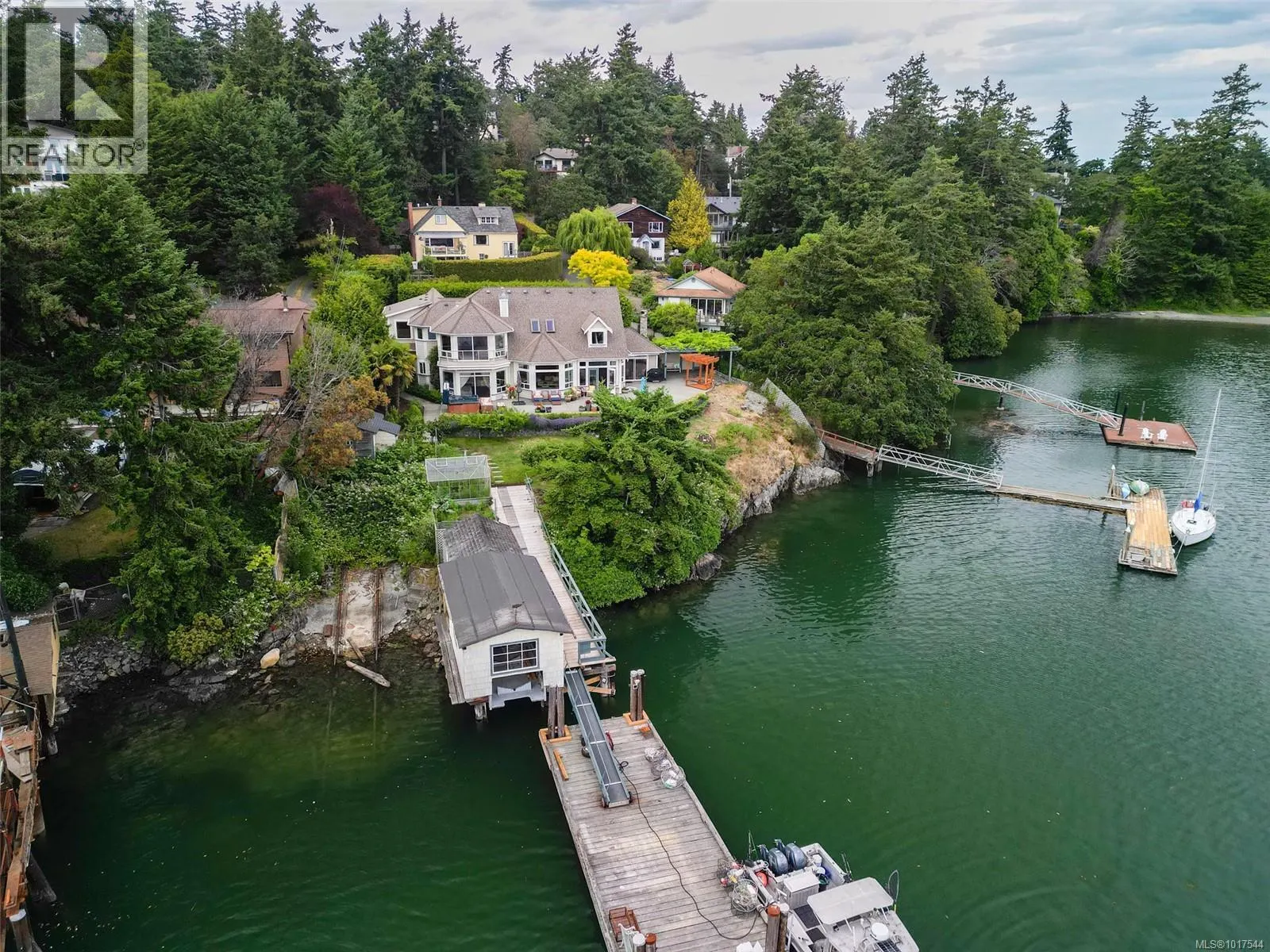 8 Lighthouse Lane