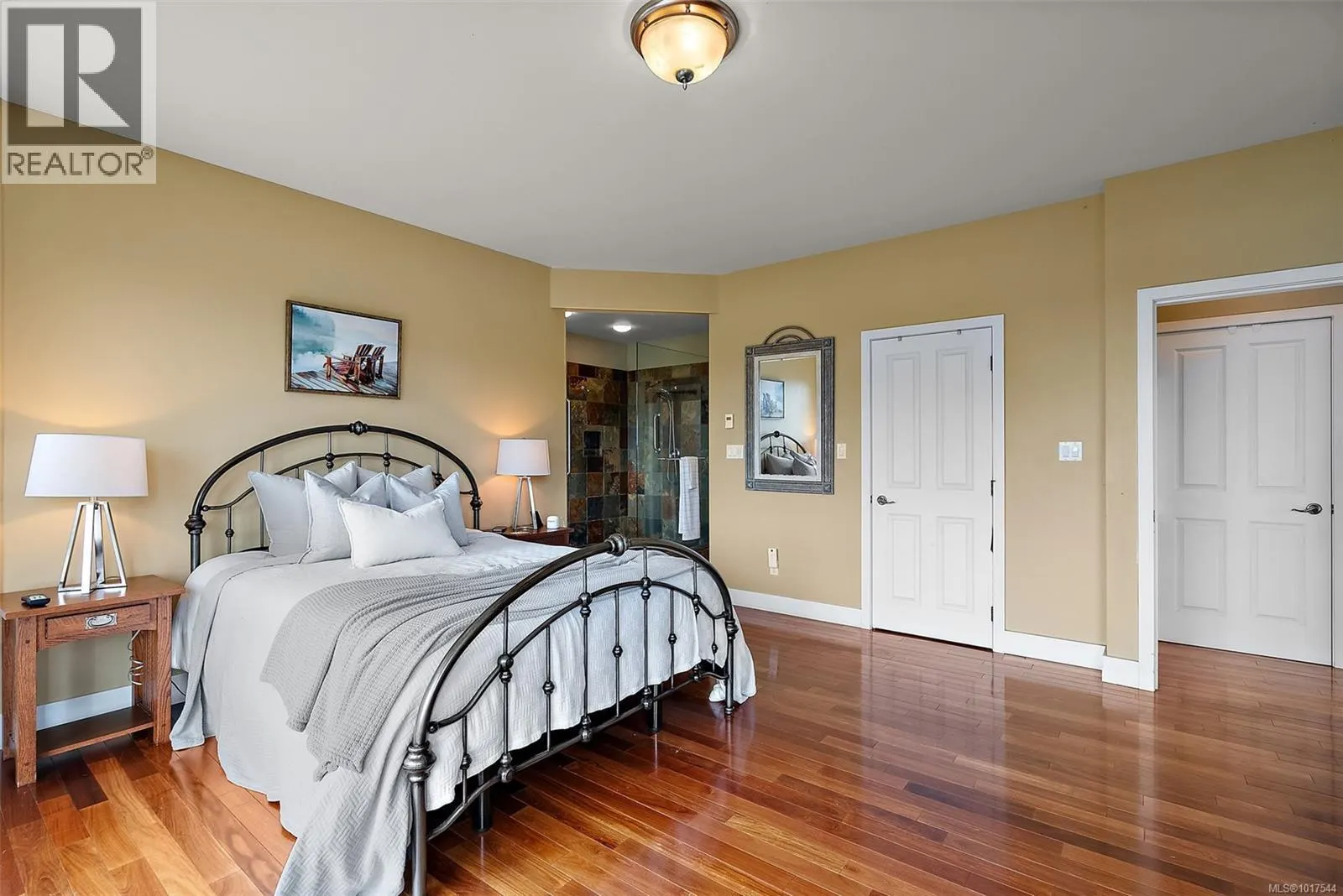 8 Lighthouse Lane