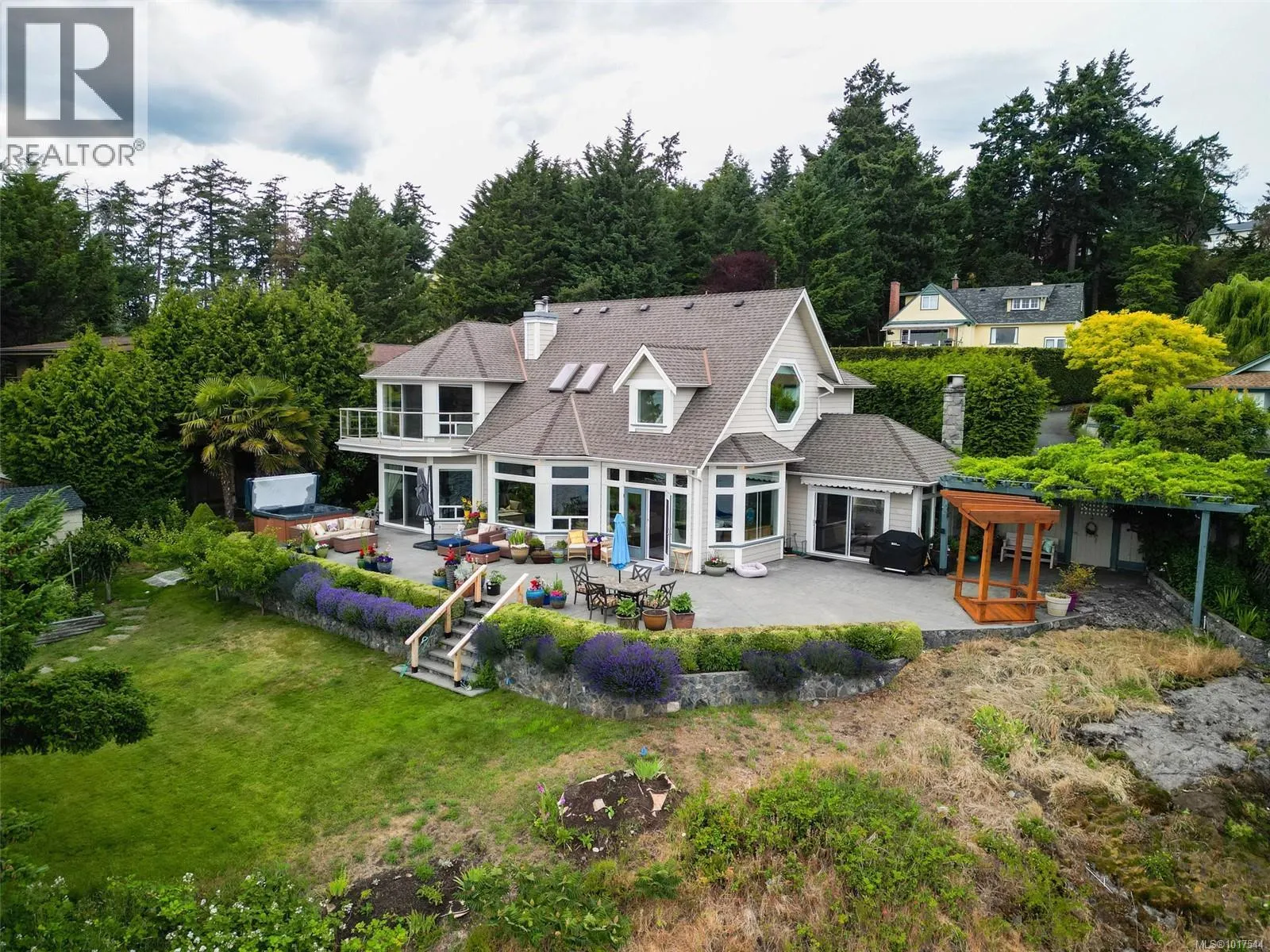 8 Lighthouse Lane