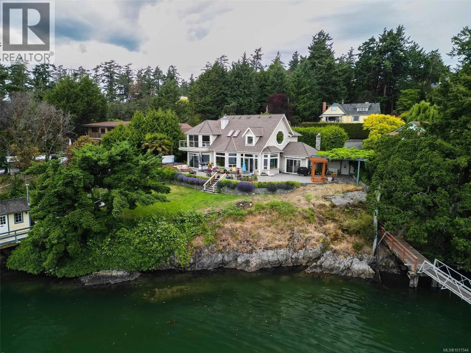 8 Lighthouse Lane