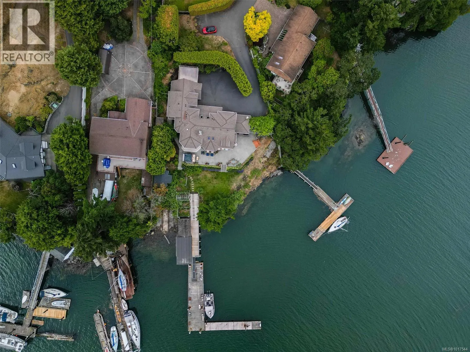 8 Lighthouse Lane