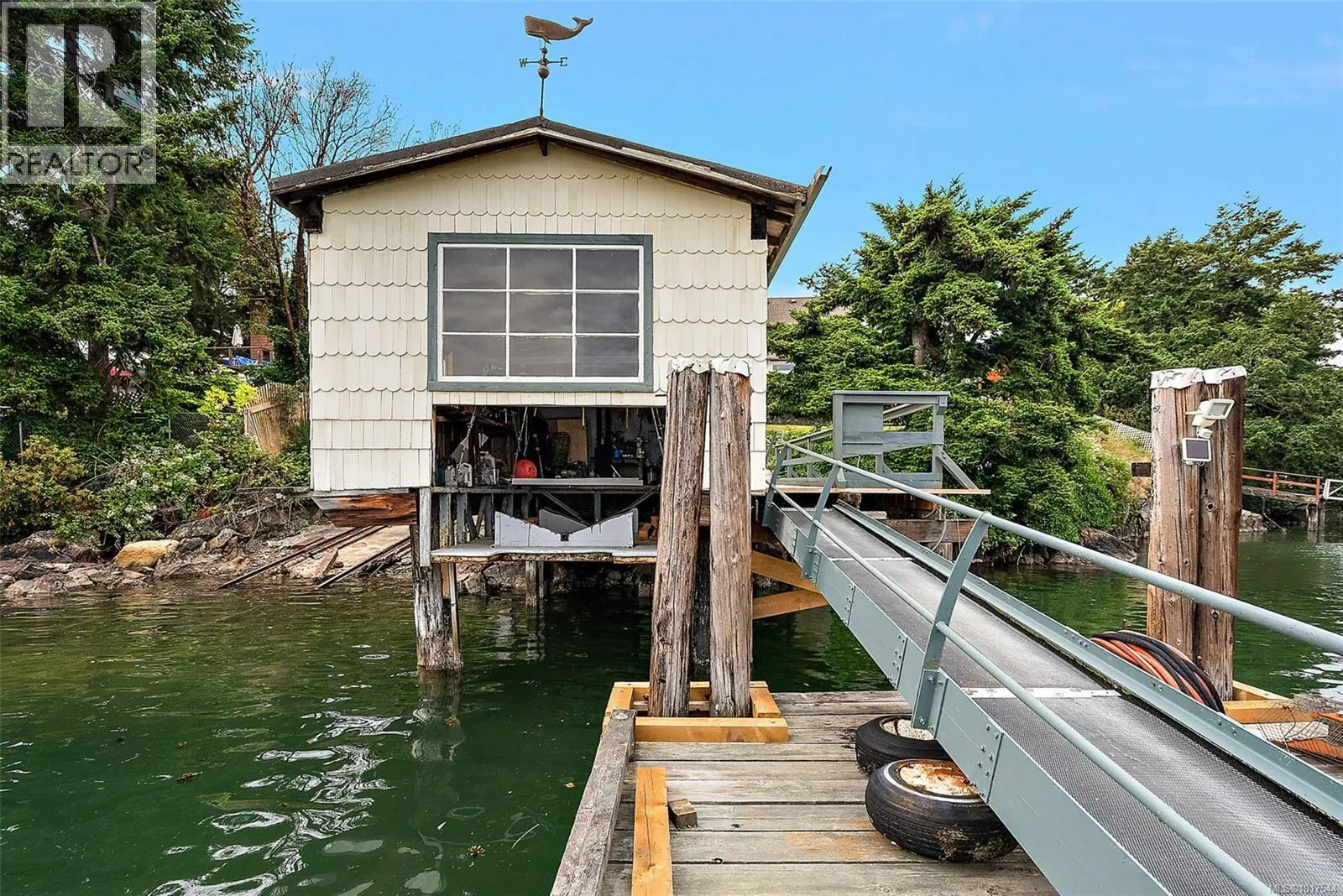 8 Lighthouse Lane