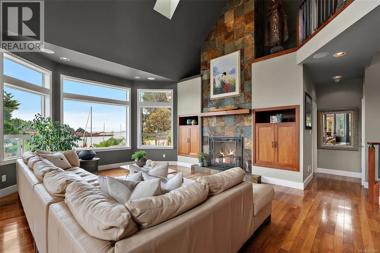 8 Lighthouse Lane