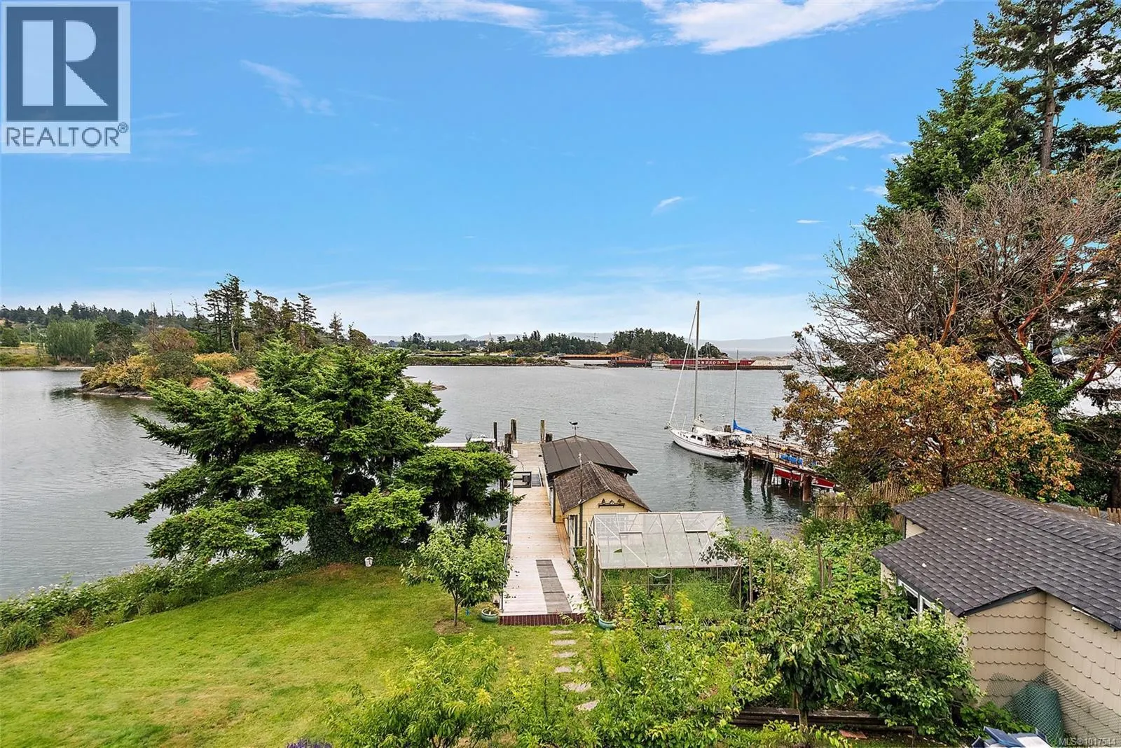 8 Lighthouse Lane