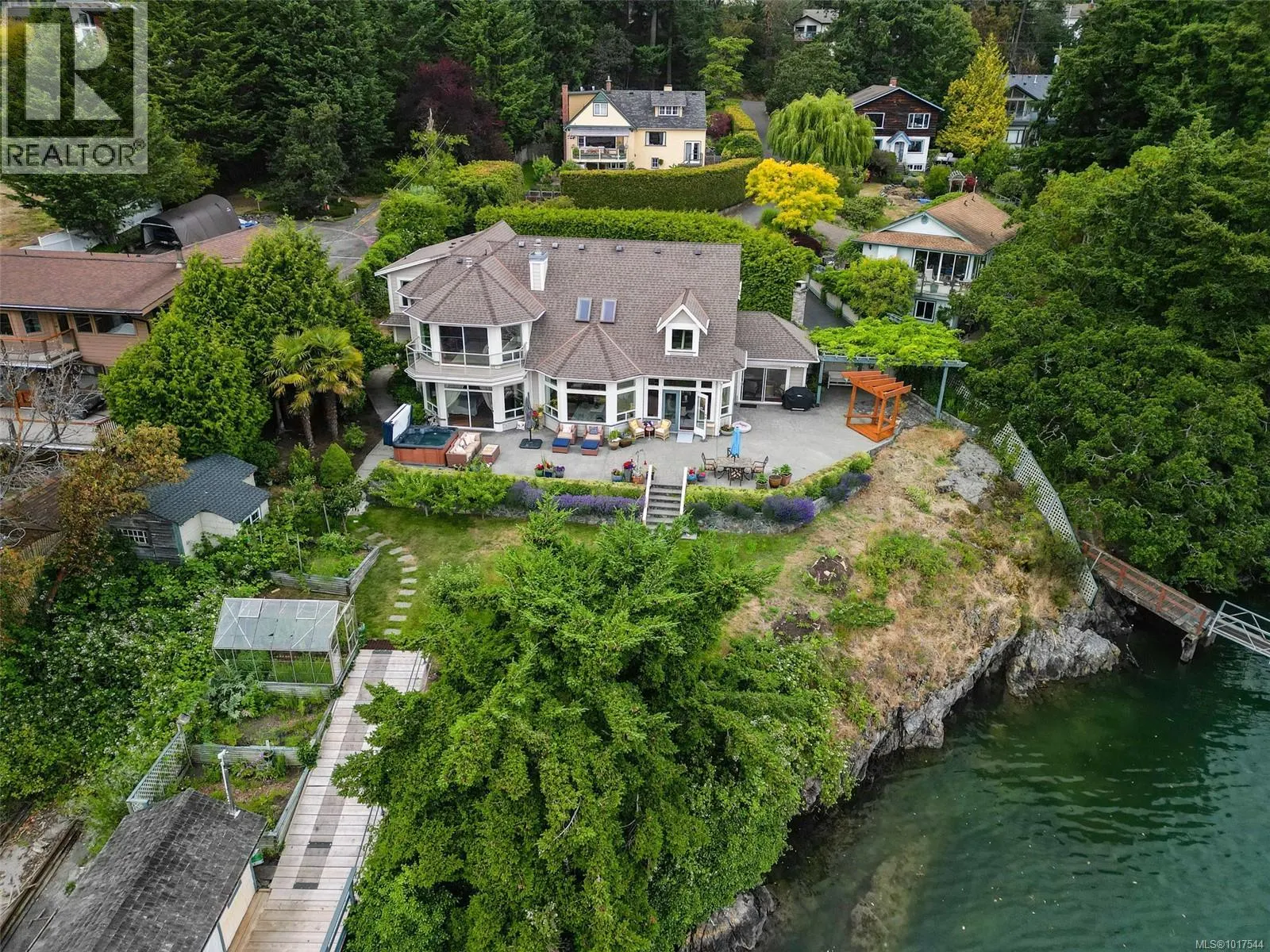 8 Lighthouse Lane