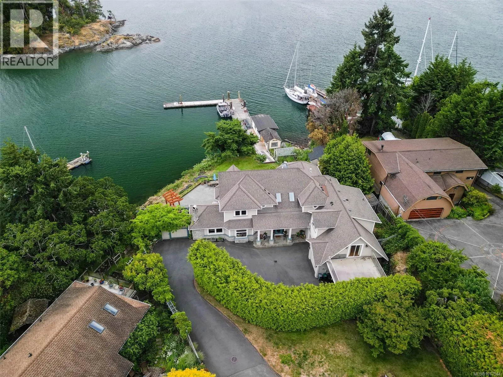 8 Lighthouse Lane
