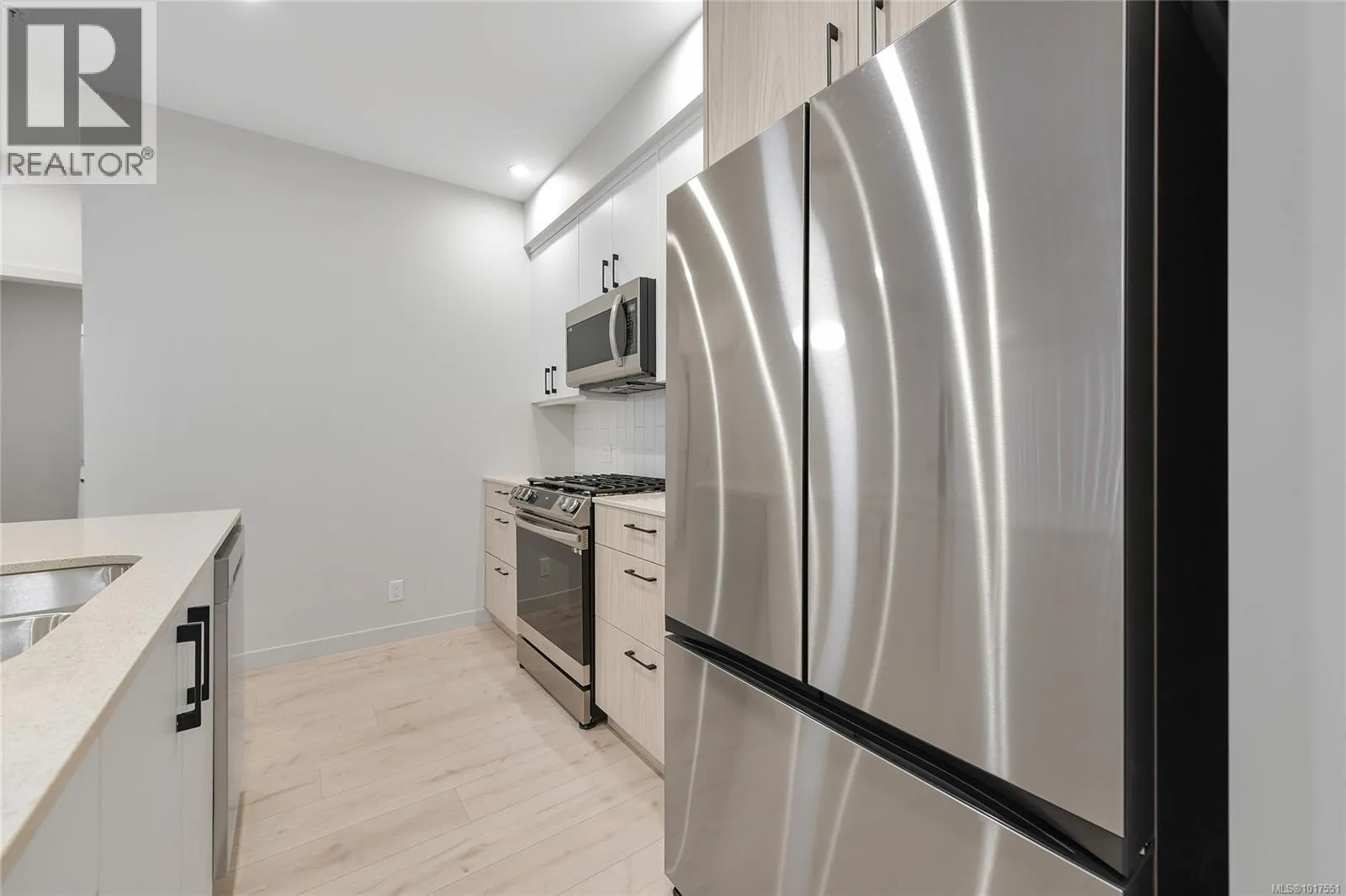 308 947 Whirlaway Cres