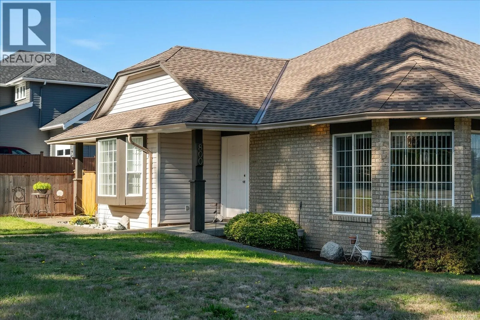 800 Colonia Dr