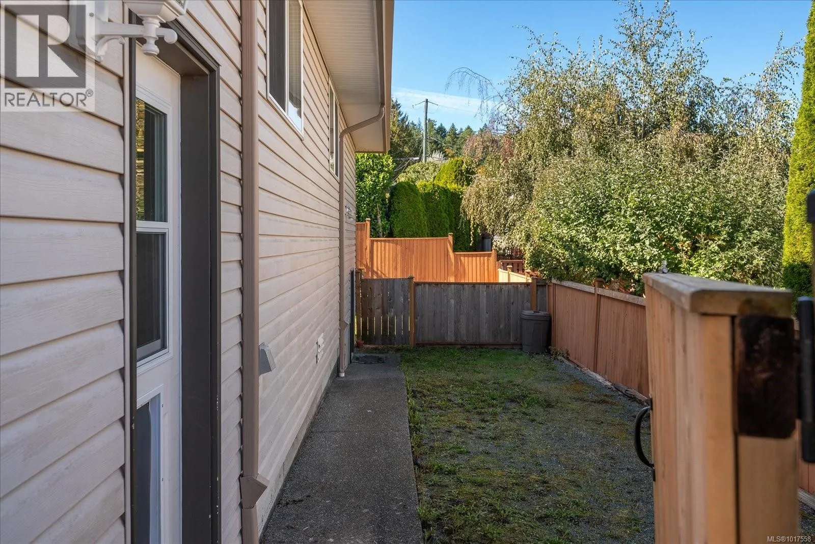 800 Colonia Dr