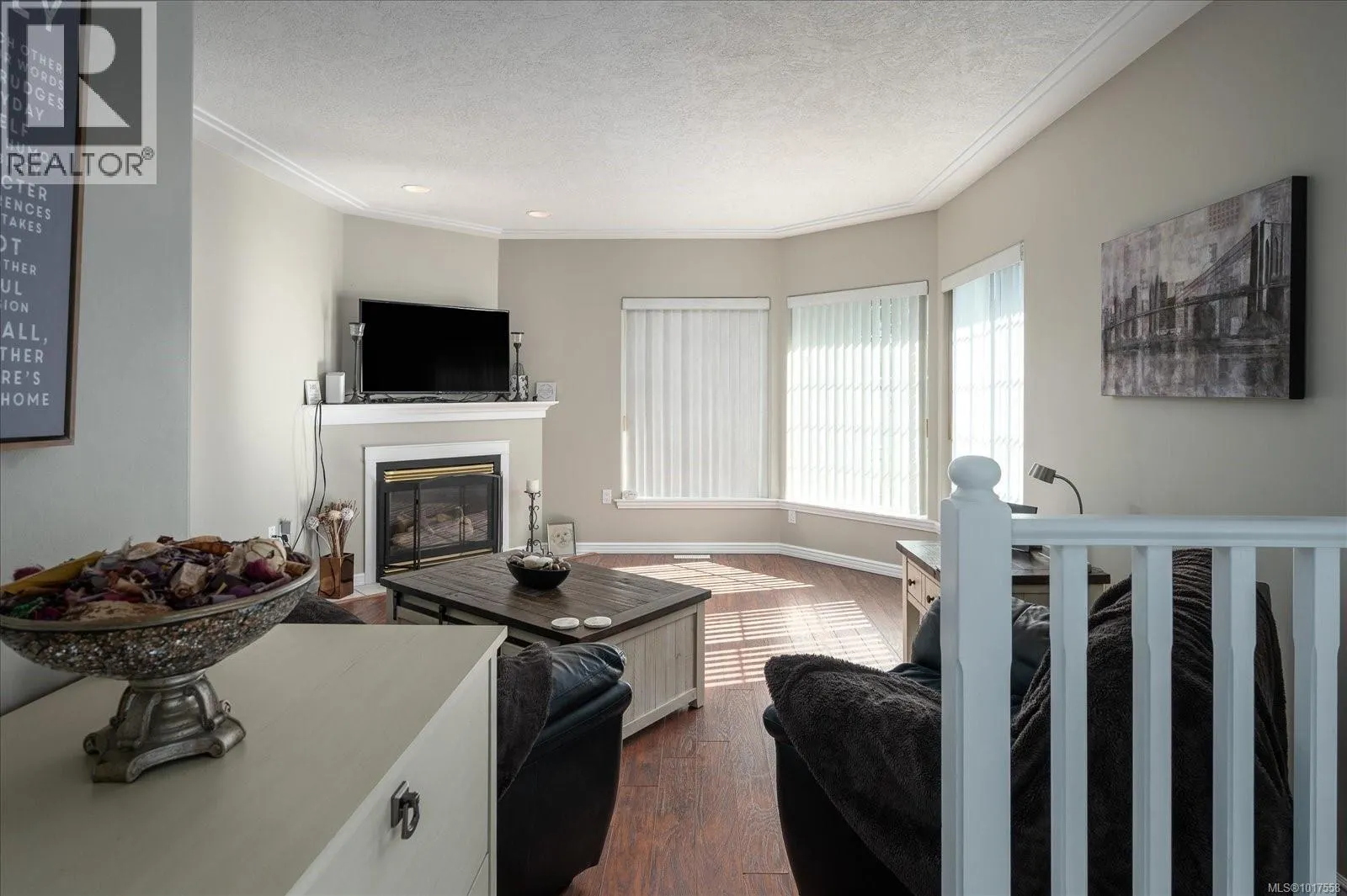 800 Colonia Dr