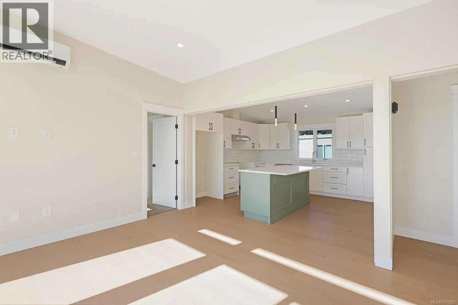16 1240 Wilkinson Rd