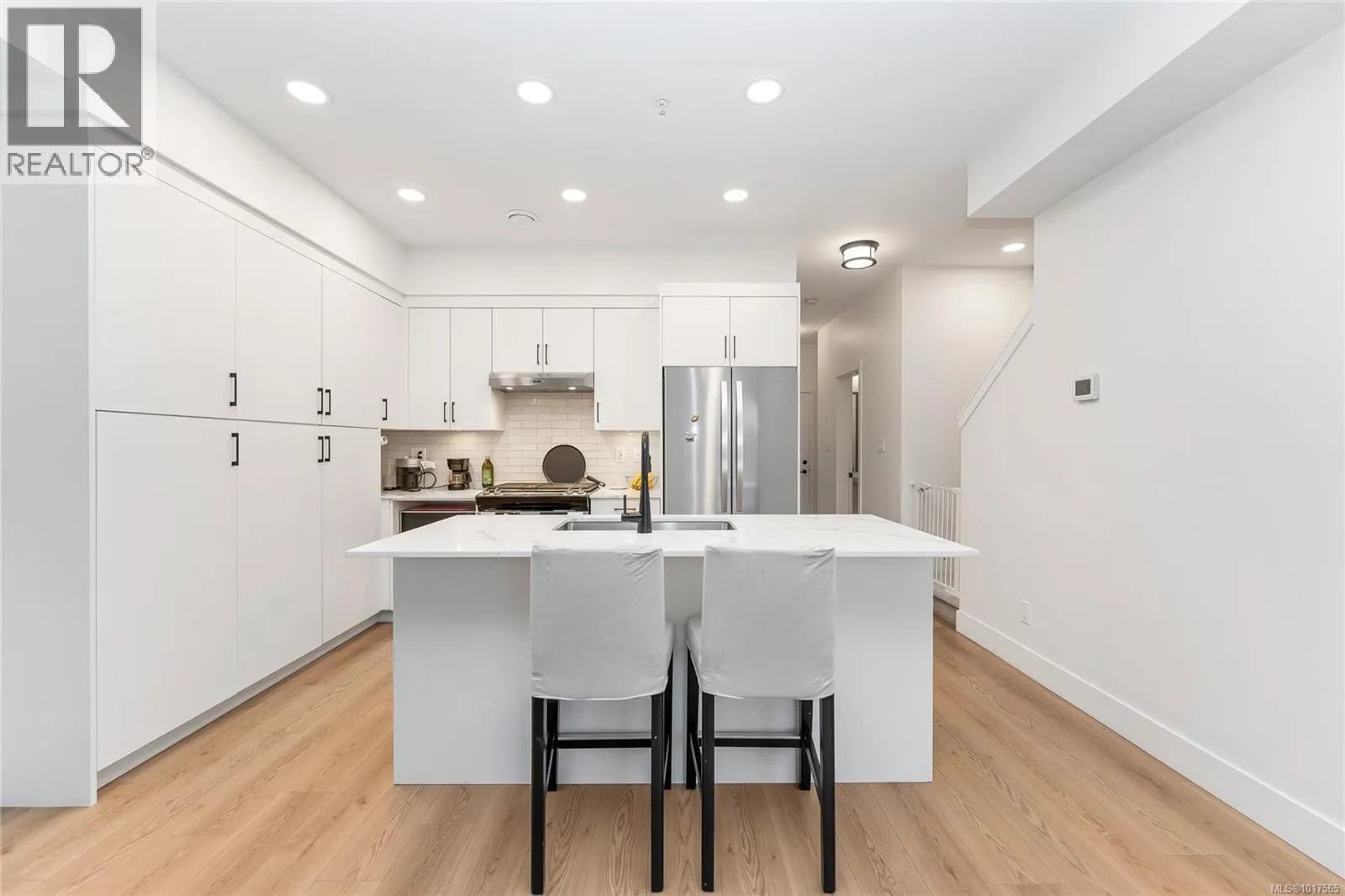 66 255 Caspian Dr