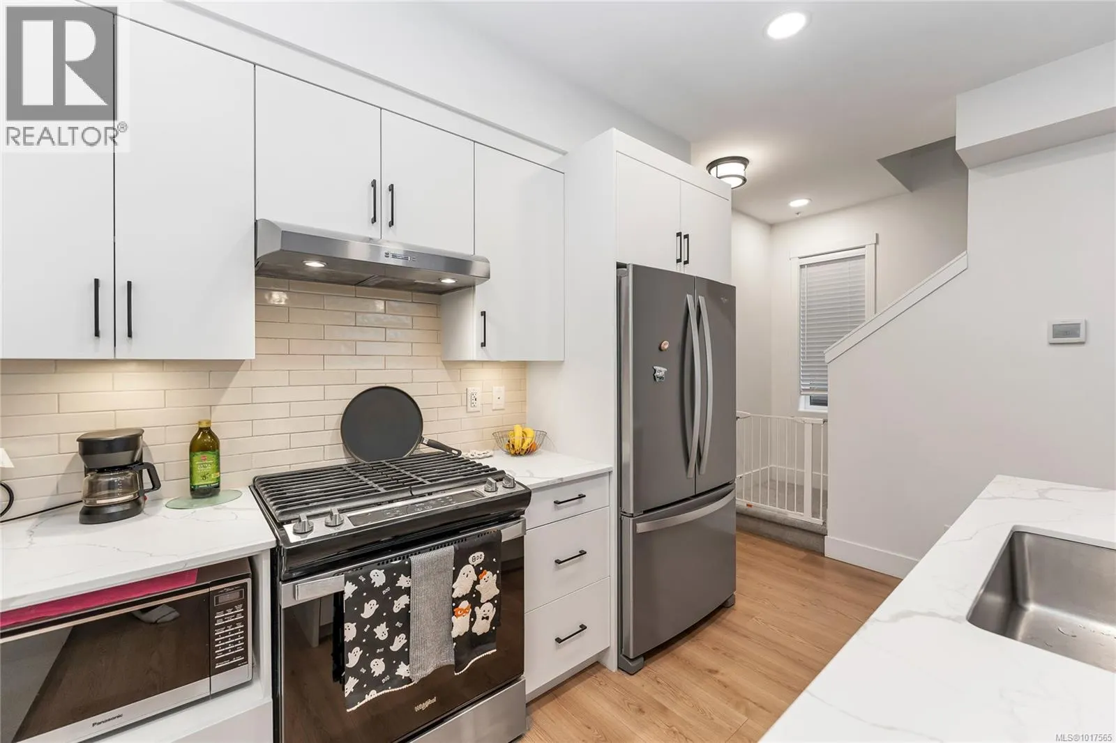 66 255 Caspian Dr