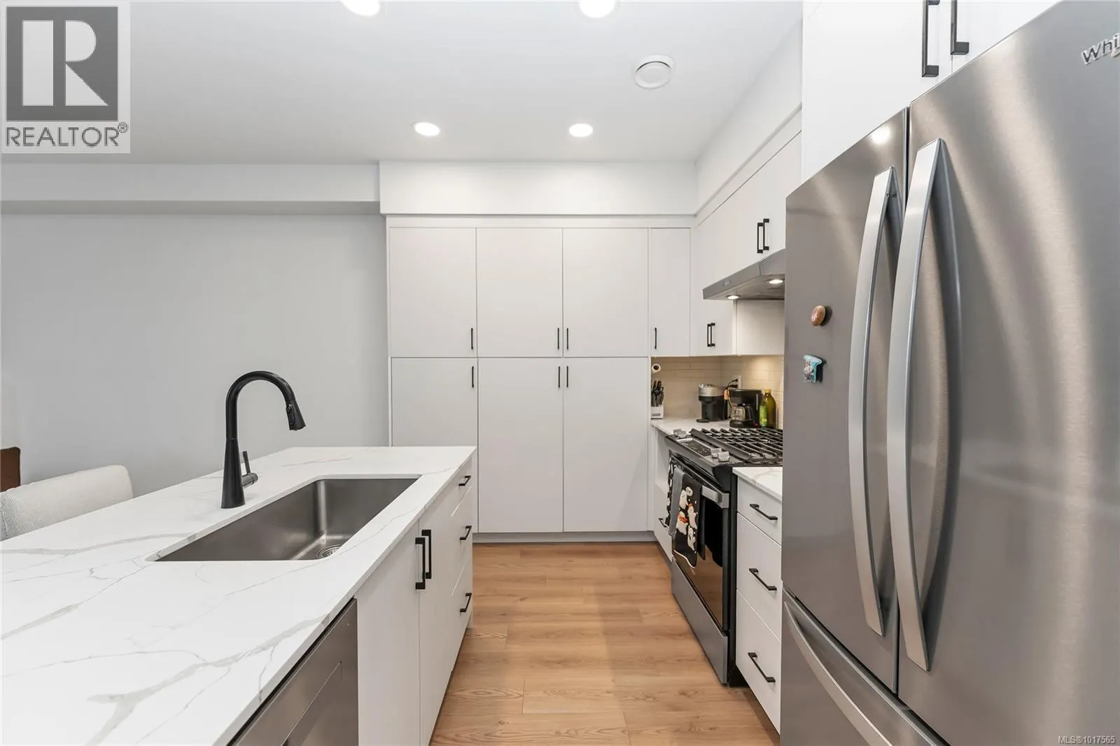 66 255 Caspian Dr
